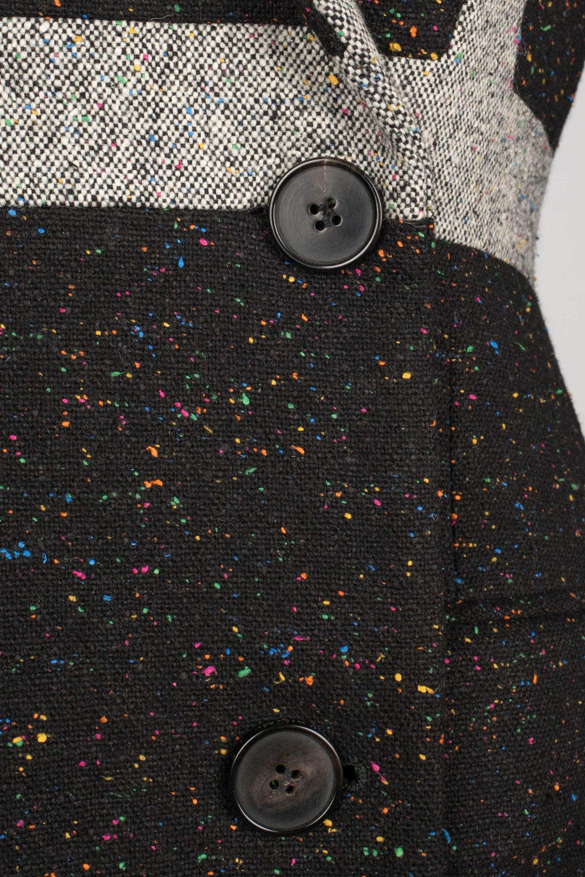 Cappotto Alexander McQueen in lana mista nera e multicolore, 2020 in vendita 5