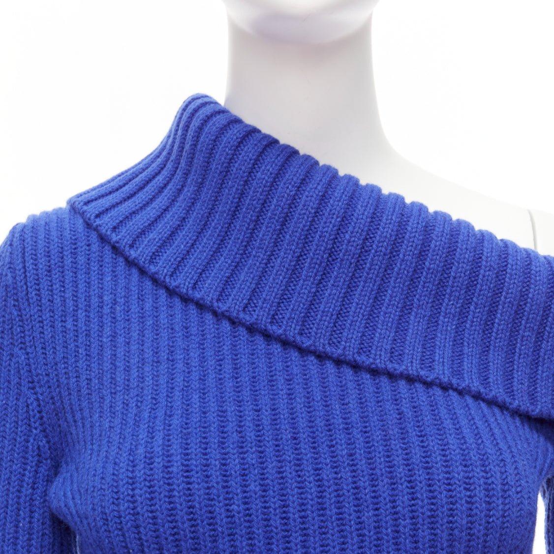 ALEXANDER MCQUEEN cobalt blue wool cashmere off shoulder peplum ribbed sweater S For Sale 2