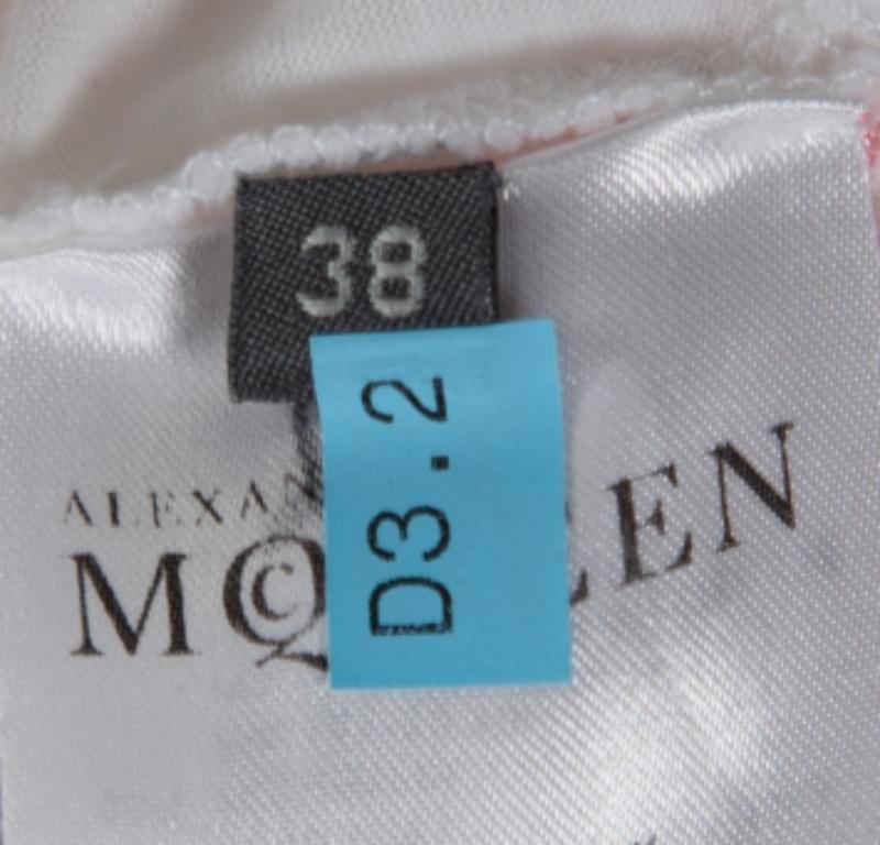 Alexander McQueen Baumwoll-T-Shirt mit floraler Stickerei und Seidenärmel in Übergröße S Damen im Angebot