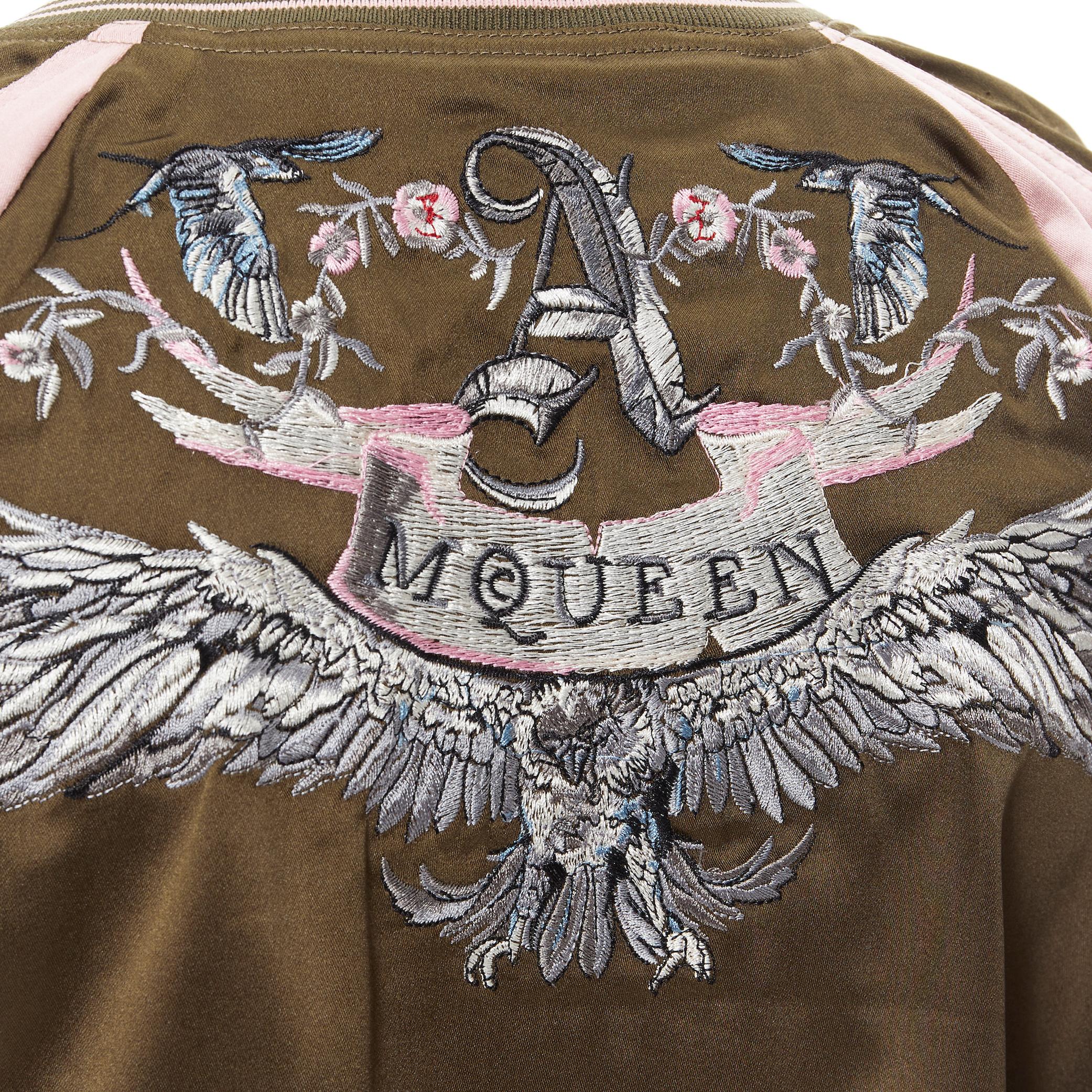 ALEXANDER MCQUEEN cotton silk green swallow embroidery varsity jacket IT36 XS Reference: TGAS/B01078 
Brand: Alexander McQueen 
Material: Cotton 
Color: Green 
Pattern: Solid 
Closure: Zip 
Extra Detail: Khaki green and pink. Swallow logo embroidery