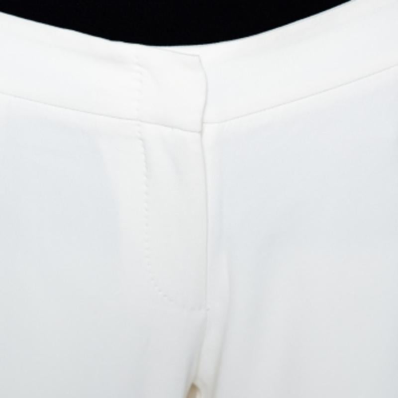 Alexander McQueen Cremefarbene Crepe-Hose mit geradem Bein und geradem Bein M im Zustand „Gut“ im Angebot in Dubai, Al Qouz 2