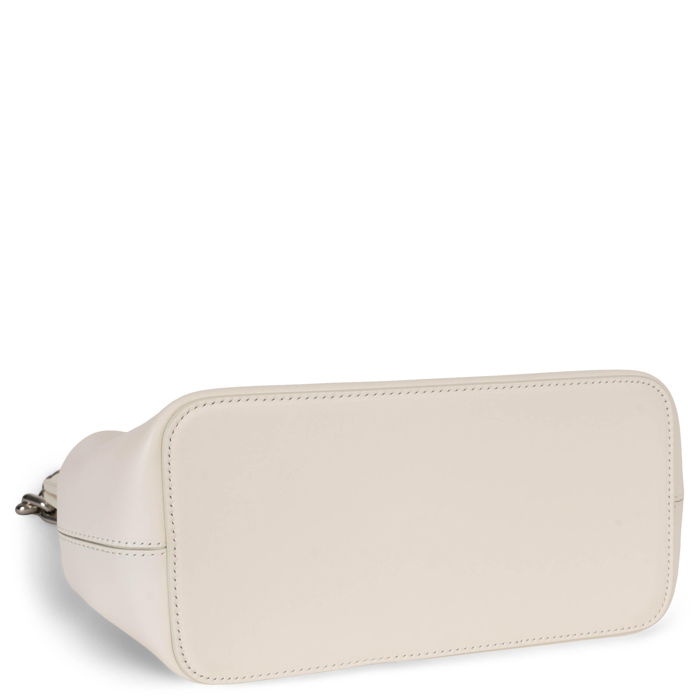 ALEXANDER MCQUEEN cream leather 2023 THE PEAK SMALL Bag In Excellent Condition For Sale In Zürich, CH