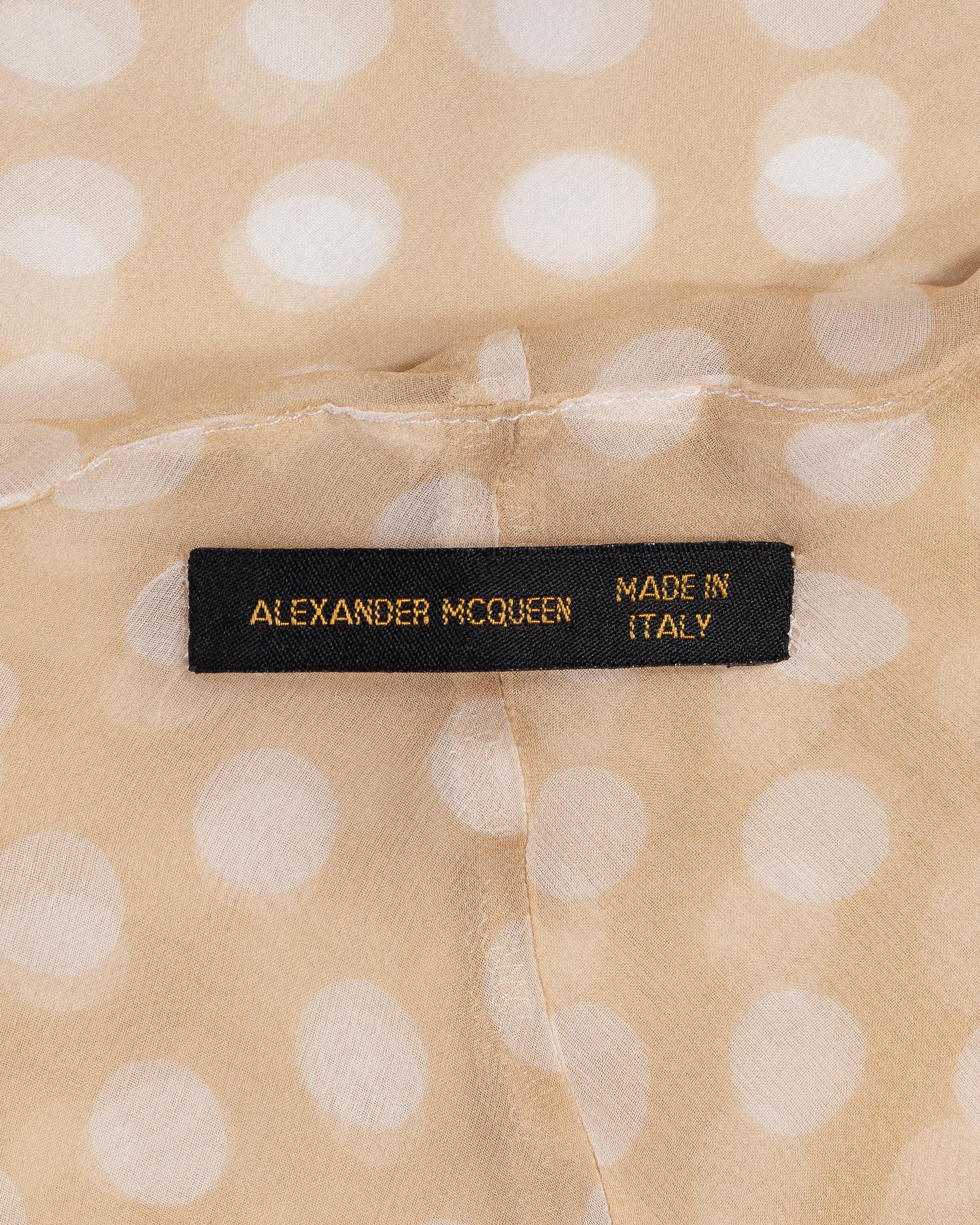 Alexander McQueen, robe à col bénitier en mousseline de soie crème à pois, printemps-été 2002 en vente 8