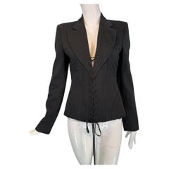 Alexander McQueen Danza del toro retorcido Colección Look 21 Chaqueta corsé