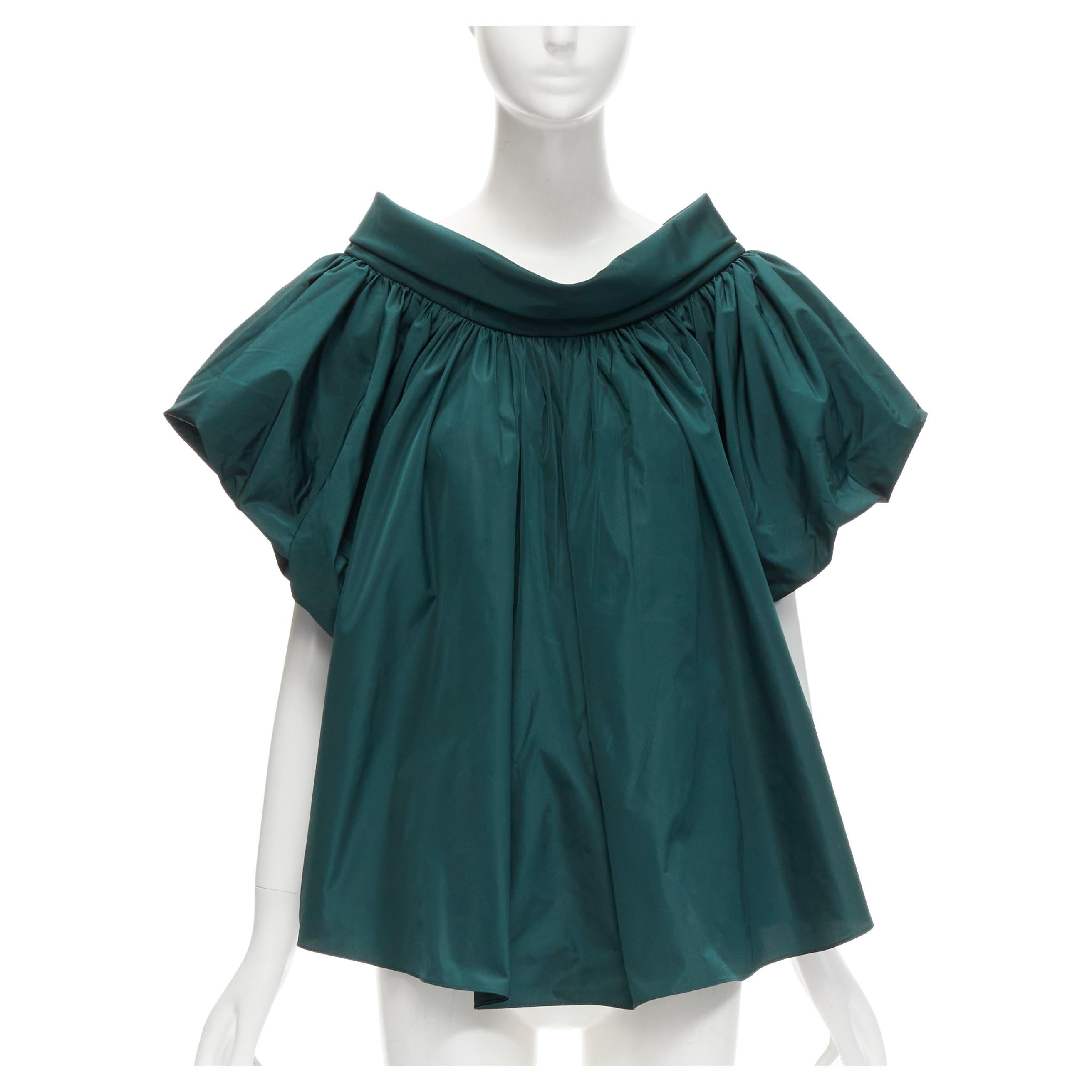 ALEXANDER McQueen top verde scuro con maniche a sbuffo e collo alto IT38 XS in vendita