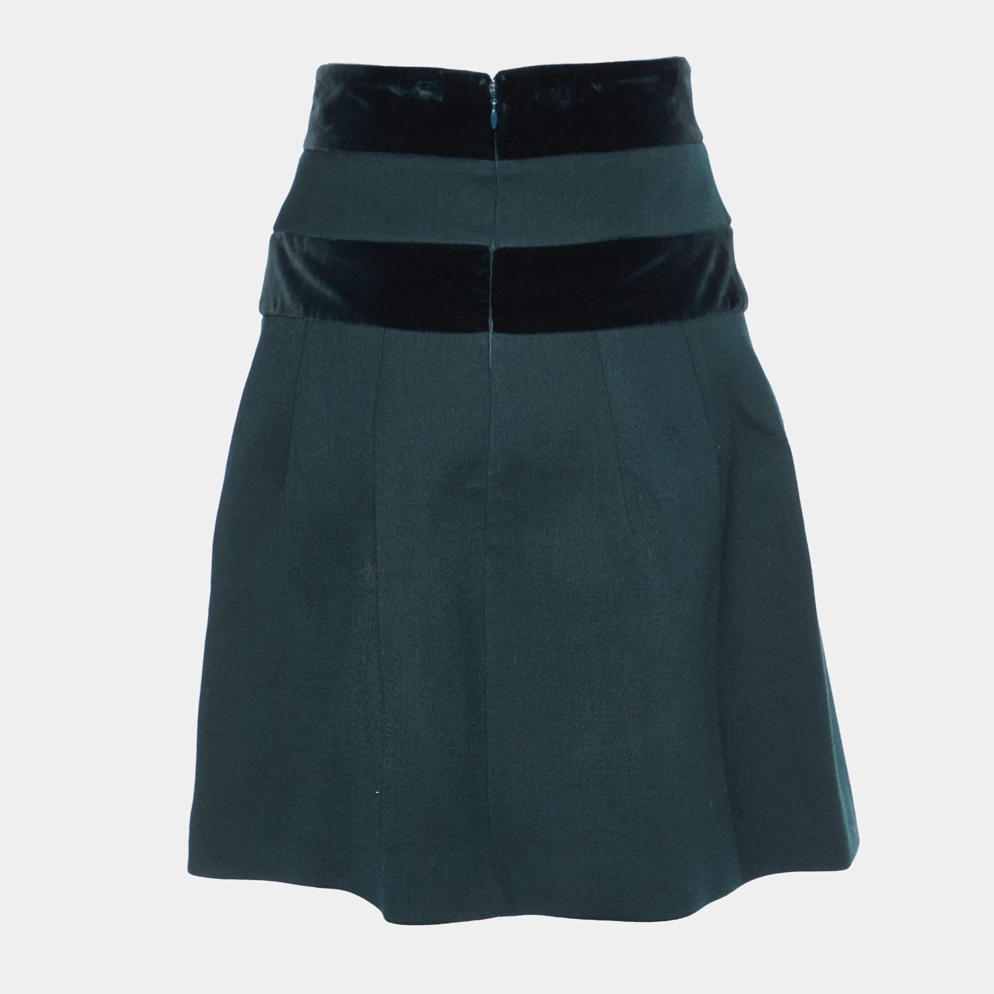 This elegant skirt is worth adding to your closet! Crafted from fine materials, it is exquisitely designed into a flattering shape.

Includes: Brand Tag