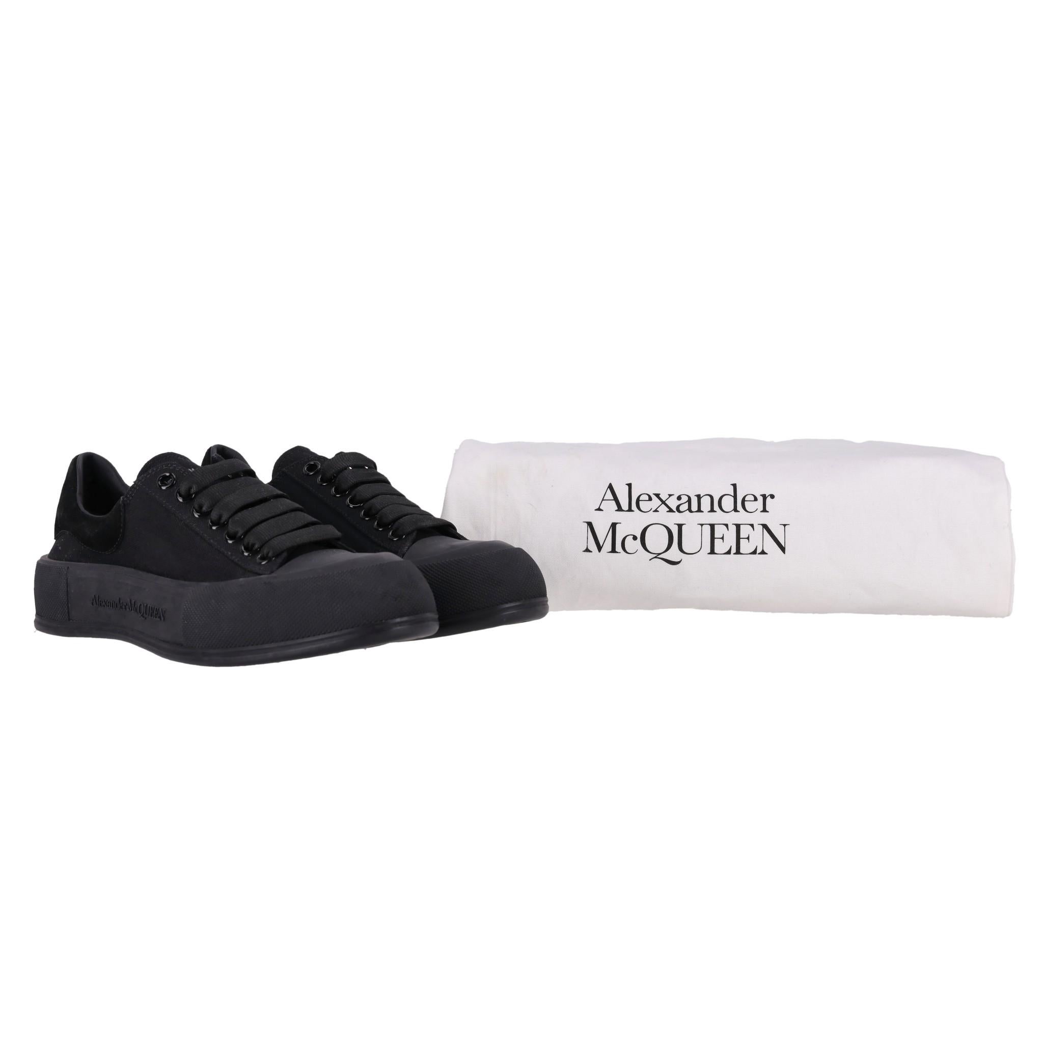 Alexander McQueen Deck Skate Plimsoll Sneakers

Triple black, panelled design sneakers with suede inserts and rubber toecap.

Detailed with lace-up front and silver 'Alexander McQueen' signature to the heel.

Featuring platform, logo embossed soles.