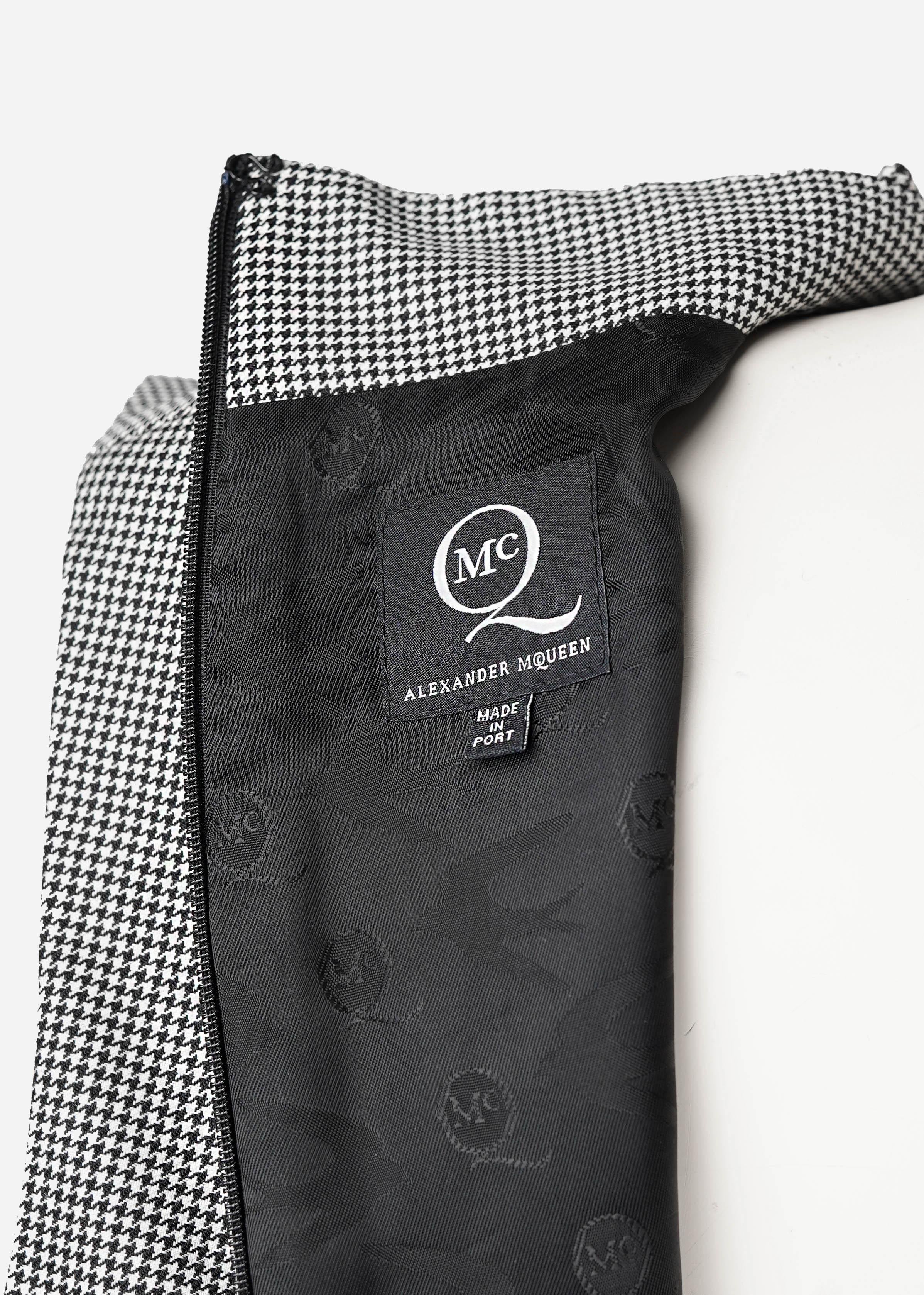 Alexander McQueen Deconstructed Cut-Out Tailoring Dress, Pre-Fall 2013 (IT 44) For Sale 2