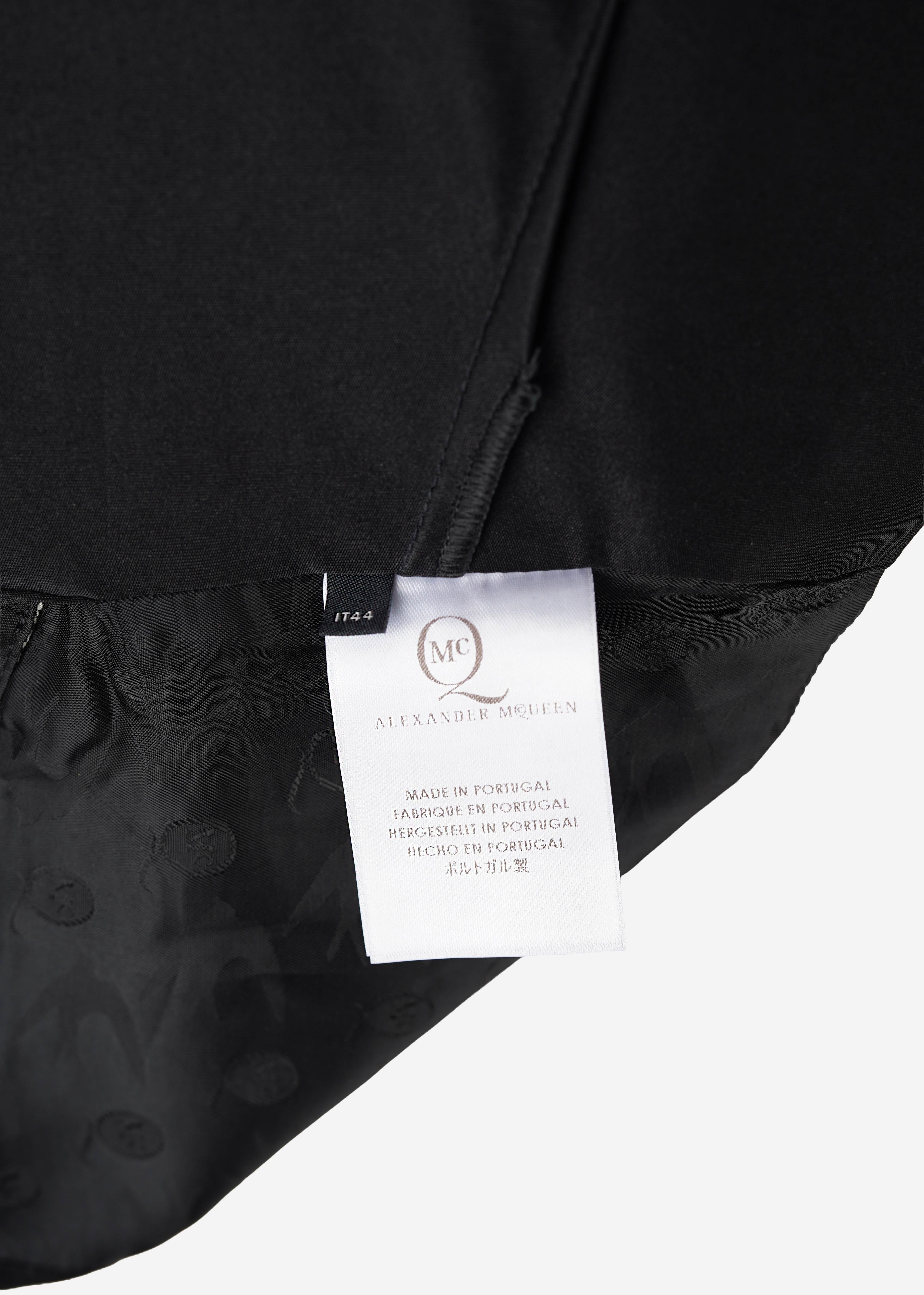 Alexander McQueen Deconstructed Cut-Out Tailoring Dress, Pre-Fall 2013 (IT 44) For Sale 3