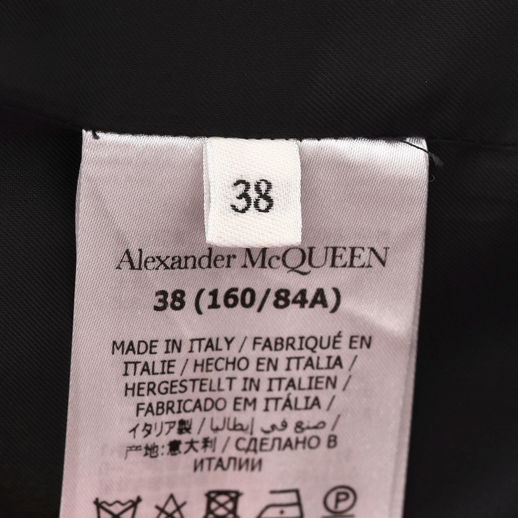 Alexander McQueen Double-Breasted Houndstooth Jacket For Sale 3