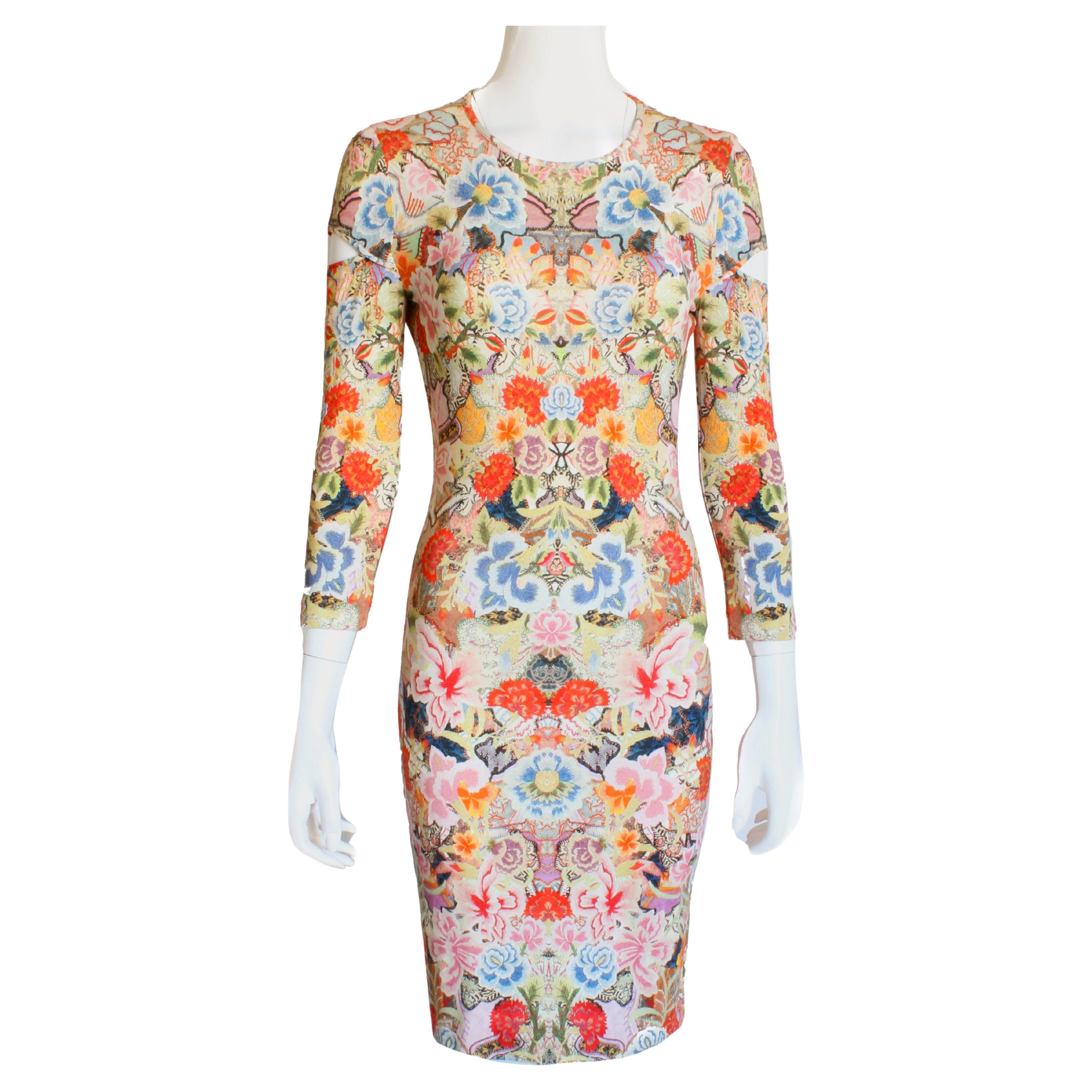 Alexander McQueen Dress Slash Sleeve Bodycon Abstract Kaleidoscope Floral  Print For Sale at 1stDibs