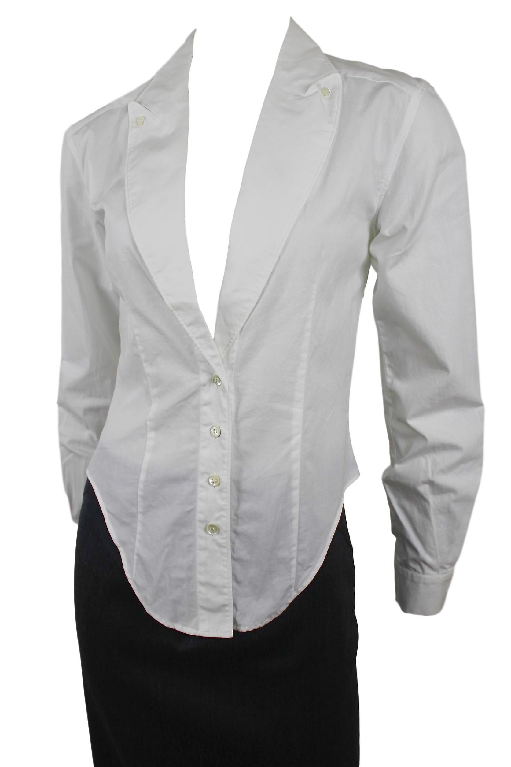 Alexander McQueen
Early Collection
Fitted Blouse with Lapels
Labelled size 38