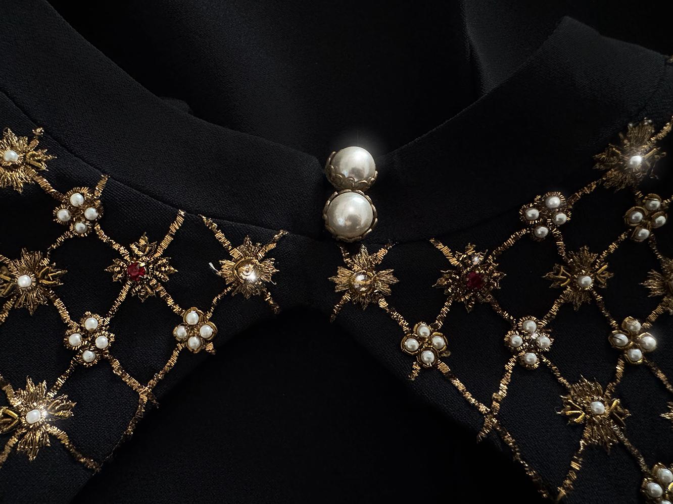 Alexander McQueen Verschönertes Schwarzes Kleid im Angebot 7