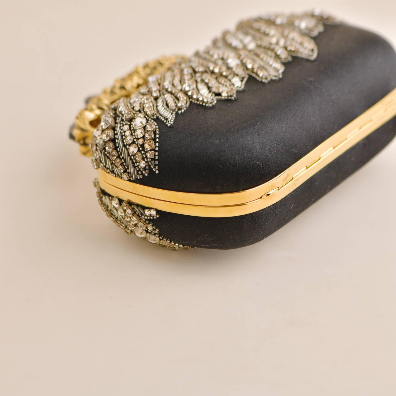 Alexander McQueen Embellished Satin Knuckle Clutch Bag For Sale 1