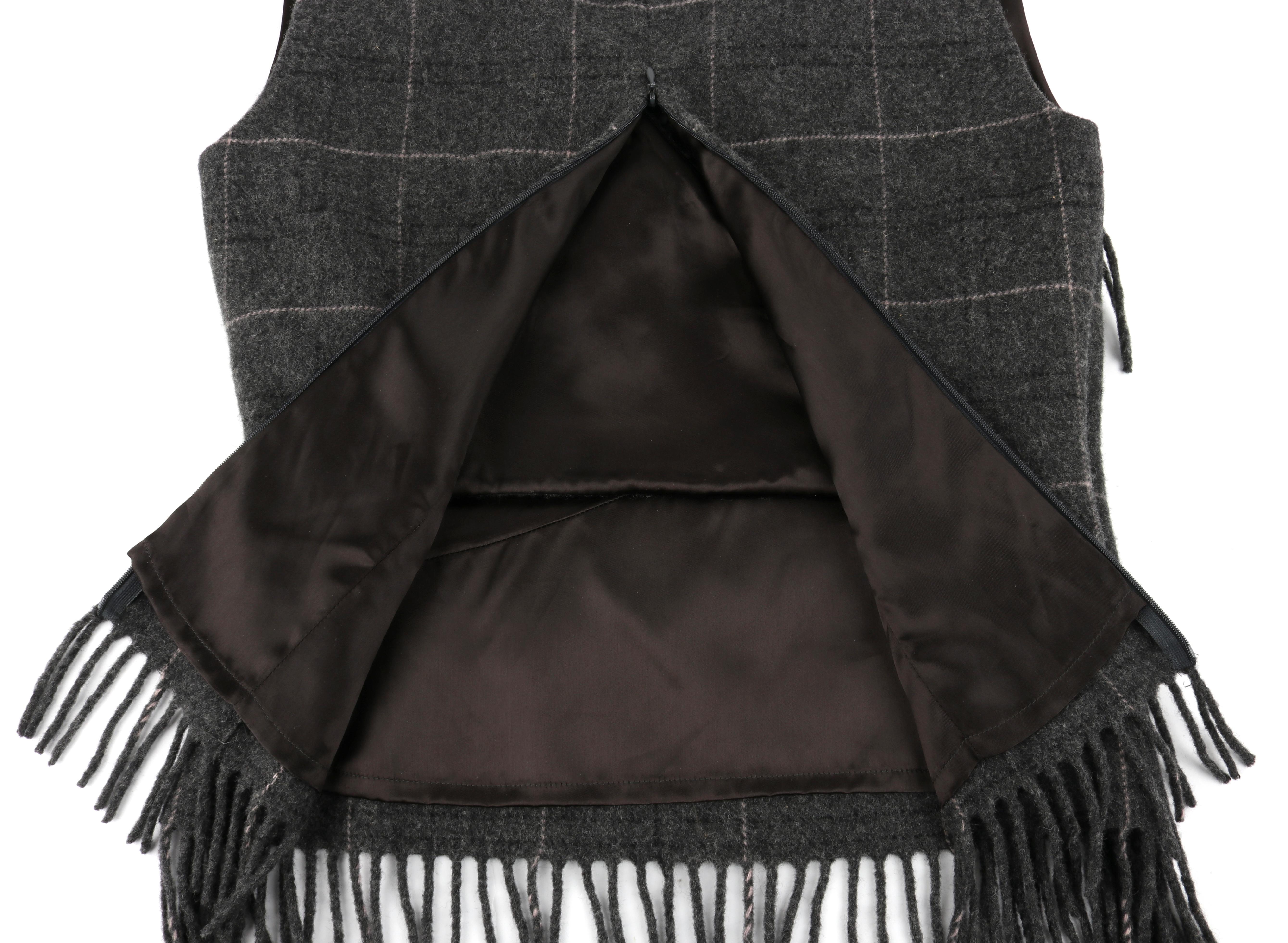 Alexander McQueen - Gilet sans manches à carreaux et à franges en laine grise, automne-hiver 1999 en vente 3