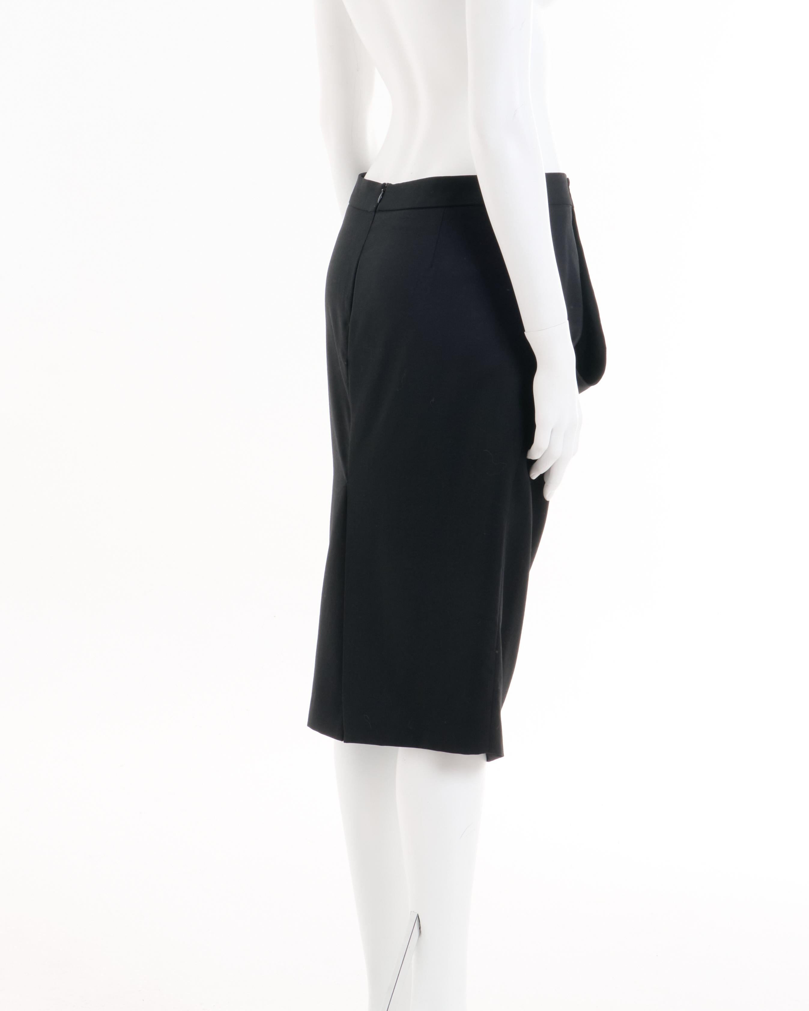 Alexander McQueen F/W 2001 Black Paneled Skirt In Excellent Condition For Sale In Milano, IT