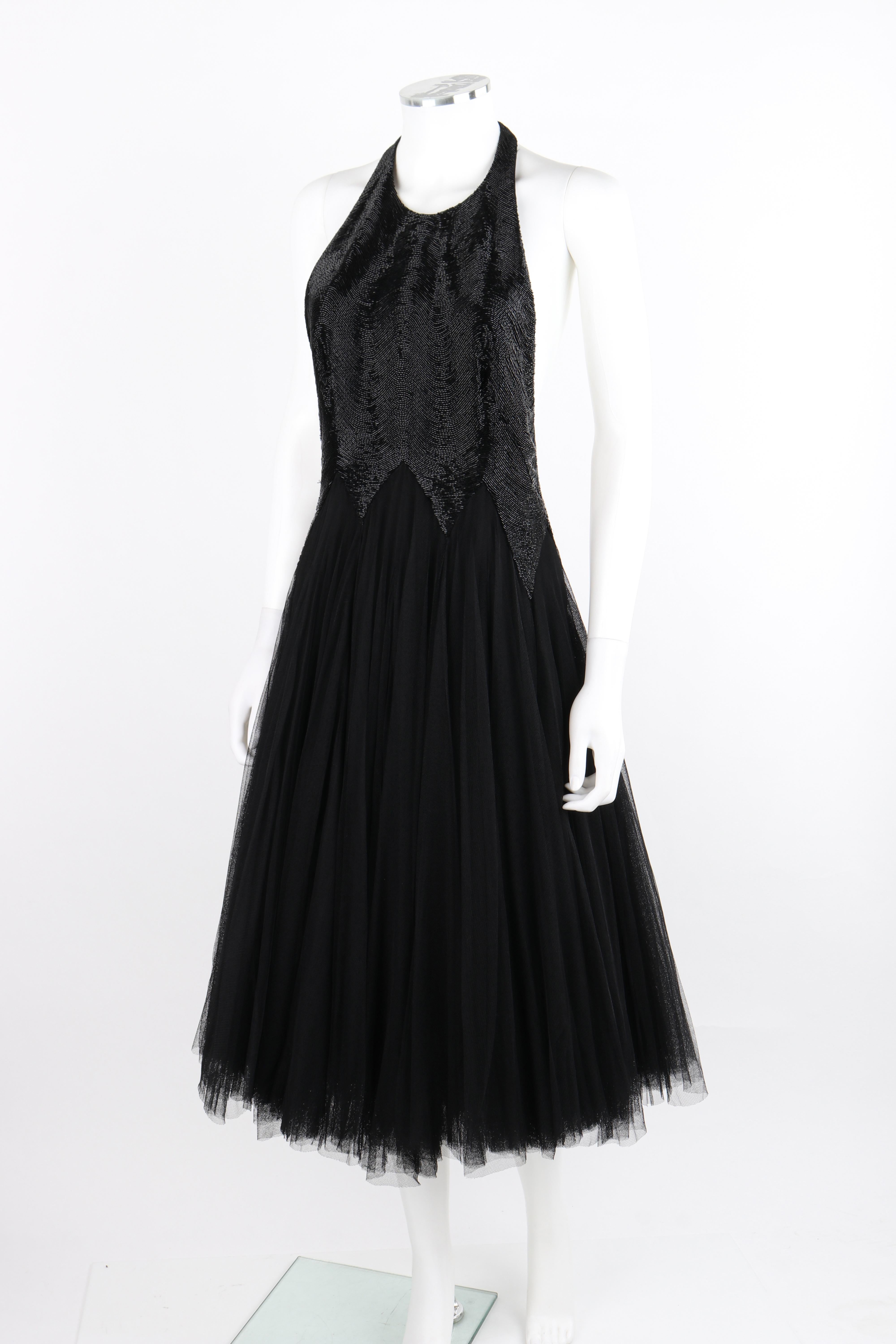 ALEXANDER McQUEEN F/H 2007 - Robe dos nu perlé en tulle superposé noir en vente 2
