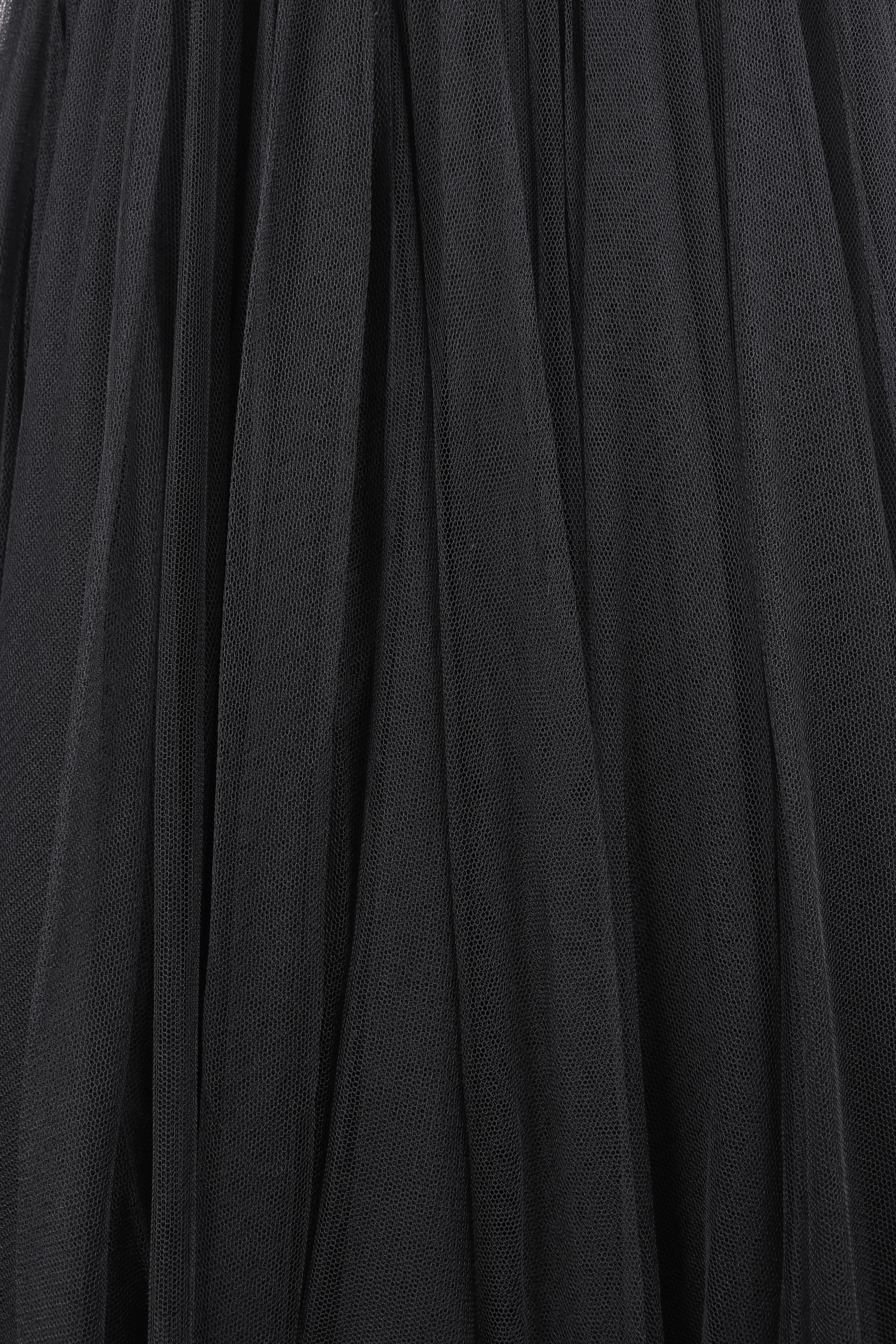 ALEXANDER McQUEEN F/H 2007 - Robe dos nu perlé en tulle superposé noir en vente 4