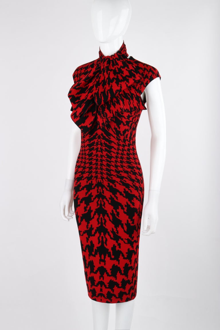 ワンピース Alexander Mcqueen Dress With Harness Alexander McQueen Fall 2002 'Supercalifragilistic' Pink