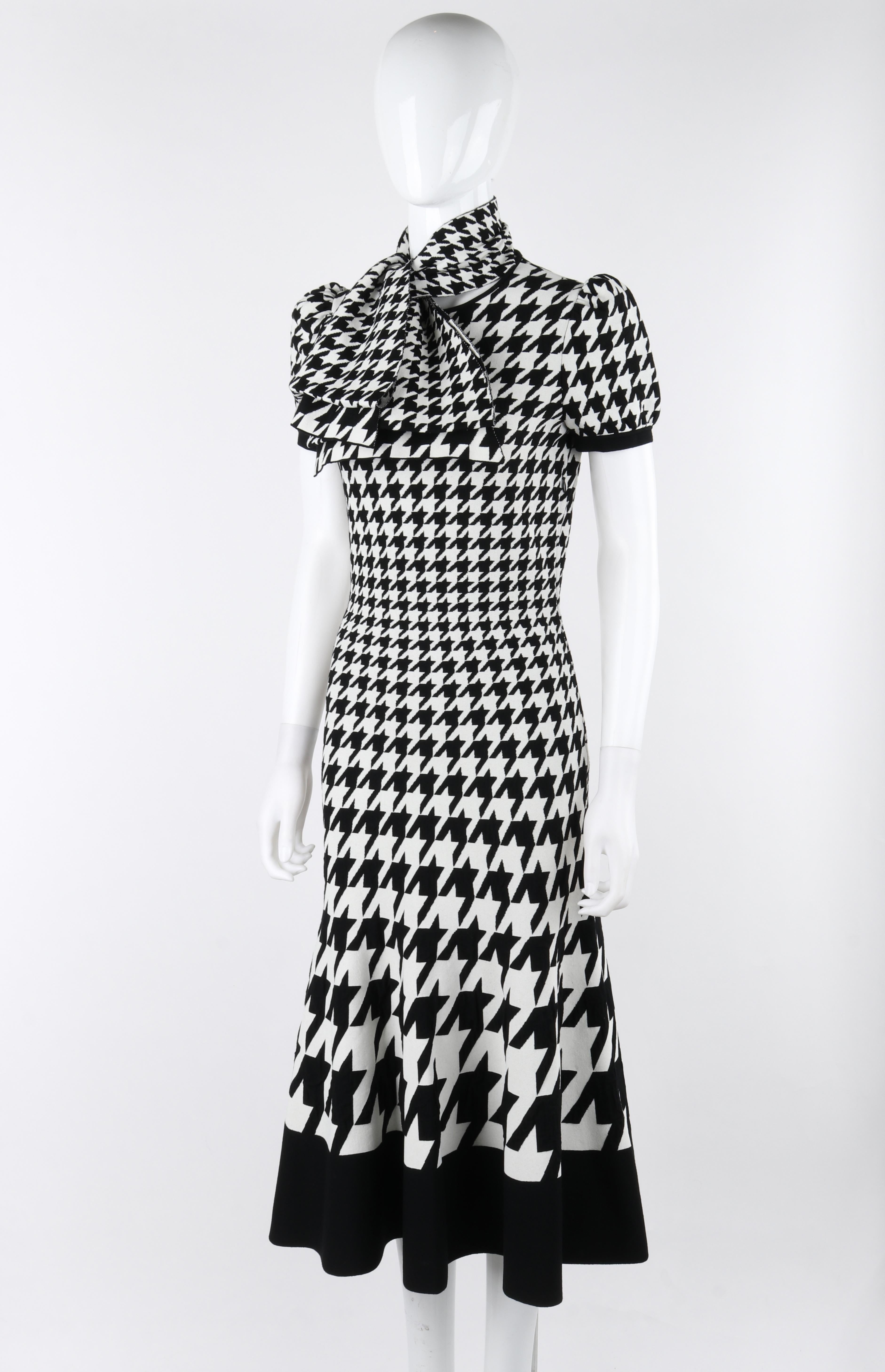 Alexander McQueen F/W 2019 Black White Houndstooth Oversized Tie Neck Knit Dress 3