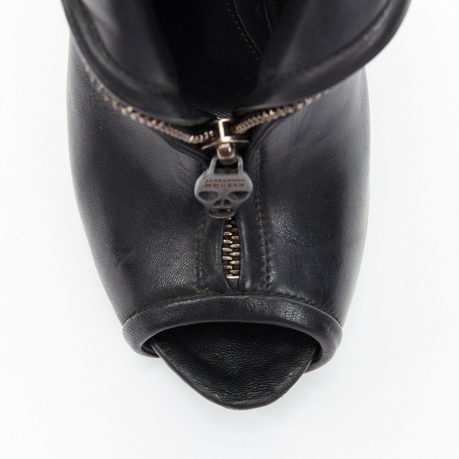 ALEXANDER MCQUEEN Faithful black leather skull zip biker peeptoe bootie EU38 In Good Condition In Hong Kong, NT