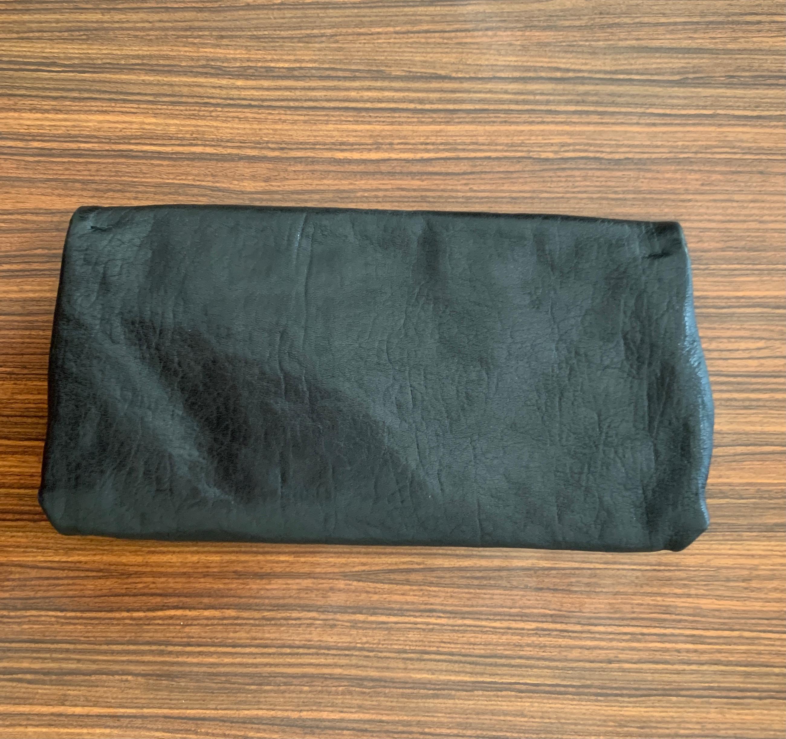 clutch purse with glove handle