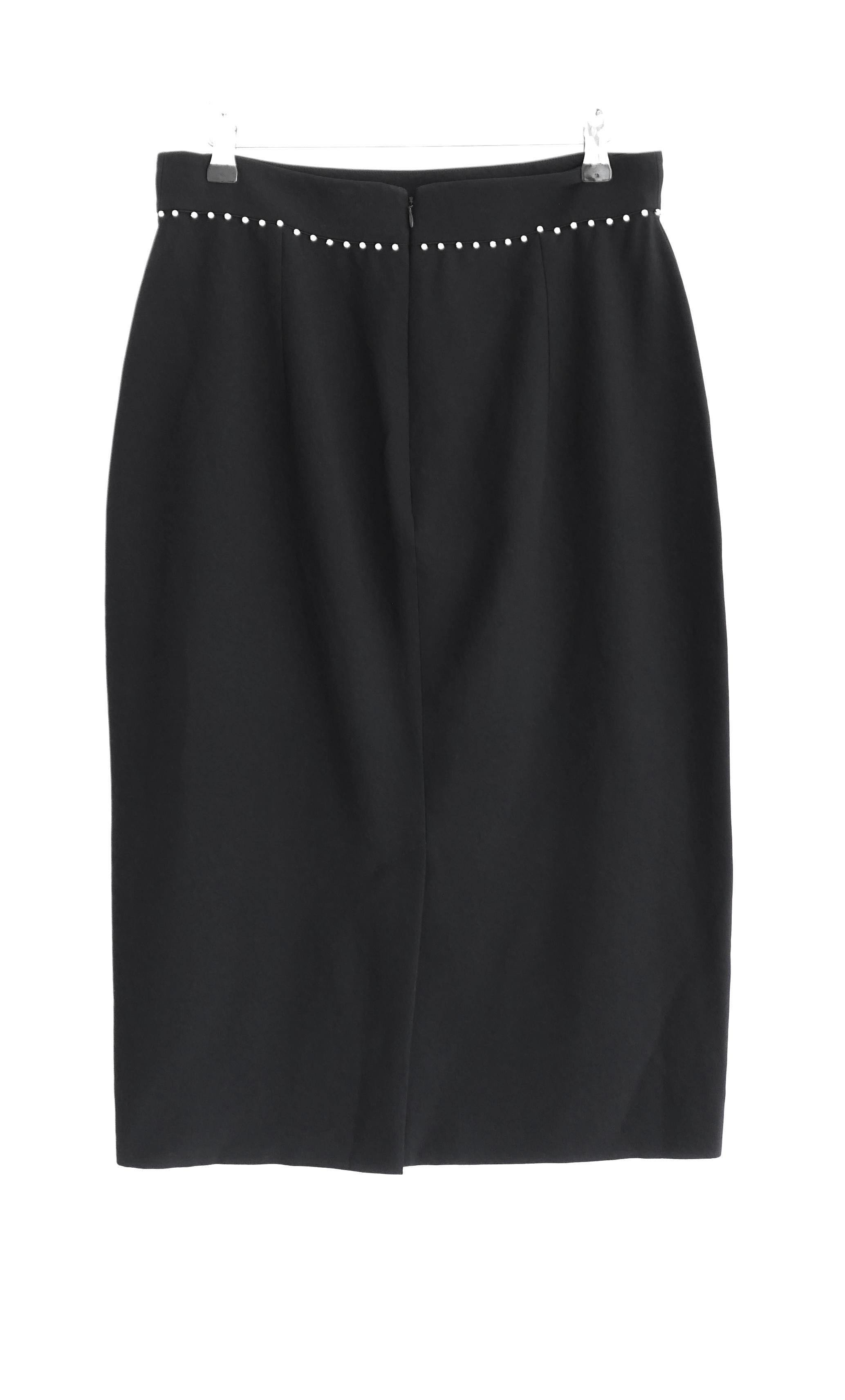 Falda con adornos de perlas Alexander McQueen Otoño 2013 en Nuevo estado para la venta en London, GB
