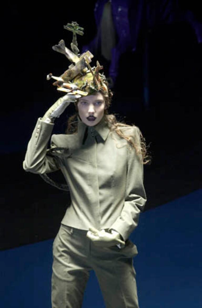 Alexander McQueen Herbst/Winter 2001 Militärische geflochtene Jacke, neu mit Etiketten im Angebot 9