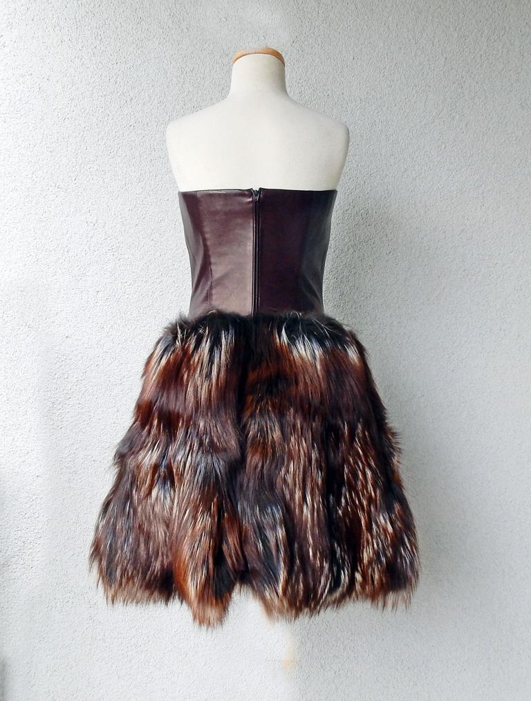 Alexander McQueen Fashionista Echtes Rotfuchsfell-Leder-Bustierkleid   NEU! im Zustand „Neu“ im Angebot in Los Angeles, CA