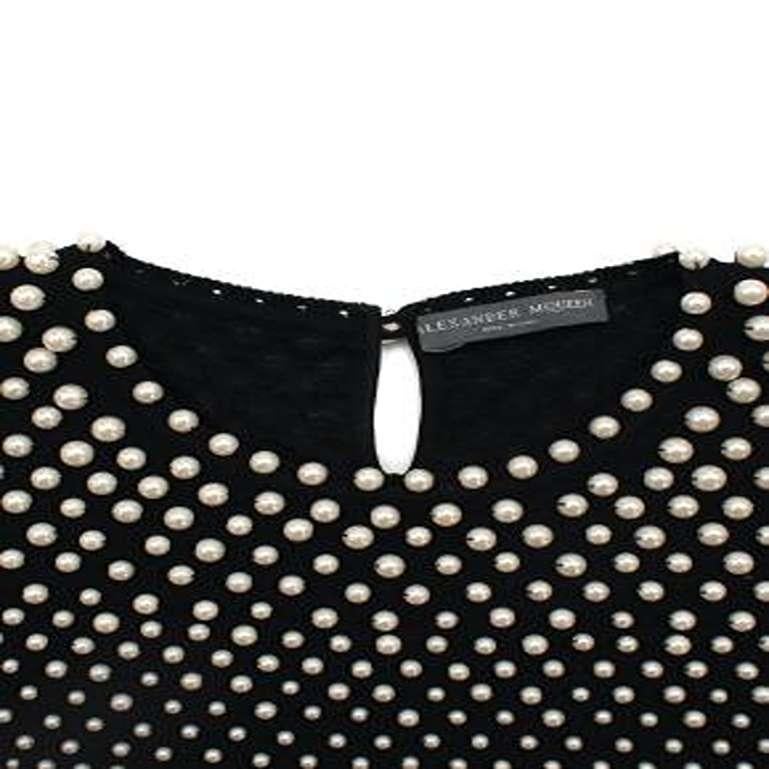 Alexander McQueen Faux-Pearl Embellished Black Knitted Top In Good Condition For Sale In London, GB