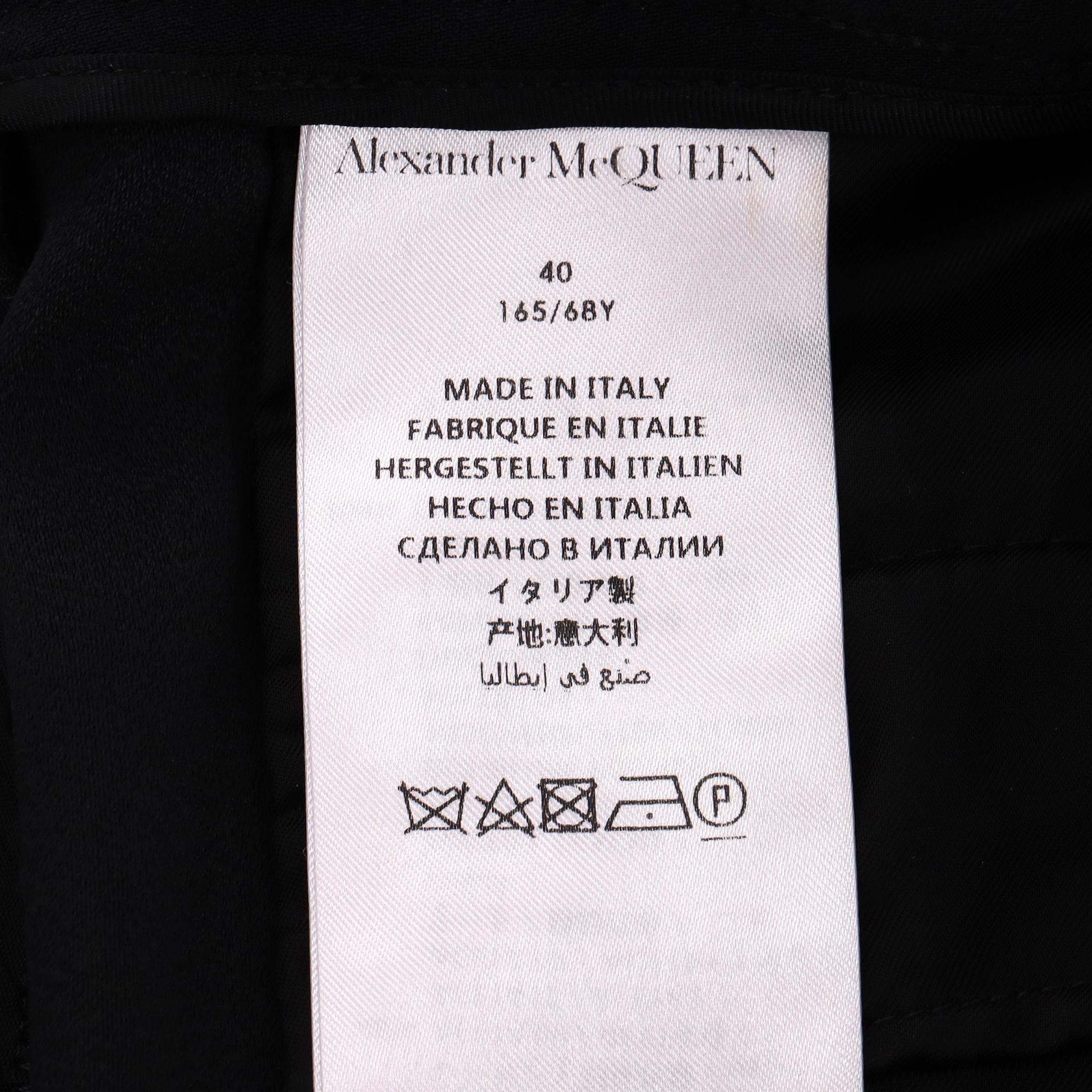 Alexander McQueen - Pantalon ajusté évasé en vente 1