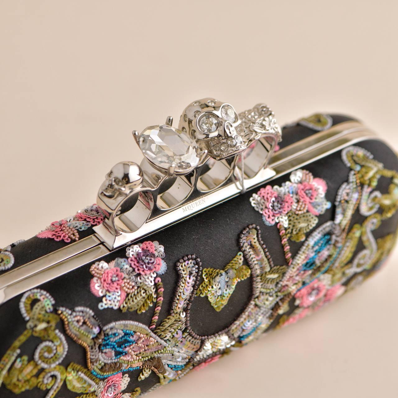 Alexander McQueen Floral-Embroidered Satin Skull Knuckle Clutch Bag For Sale 1