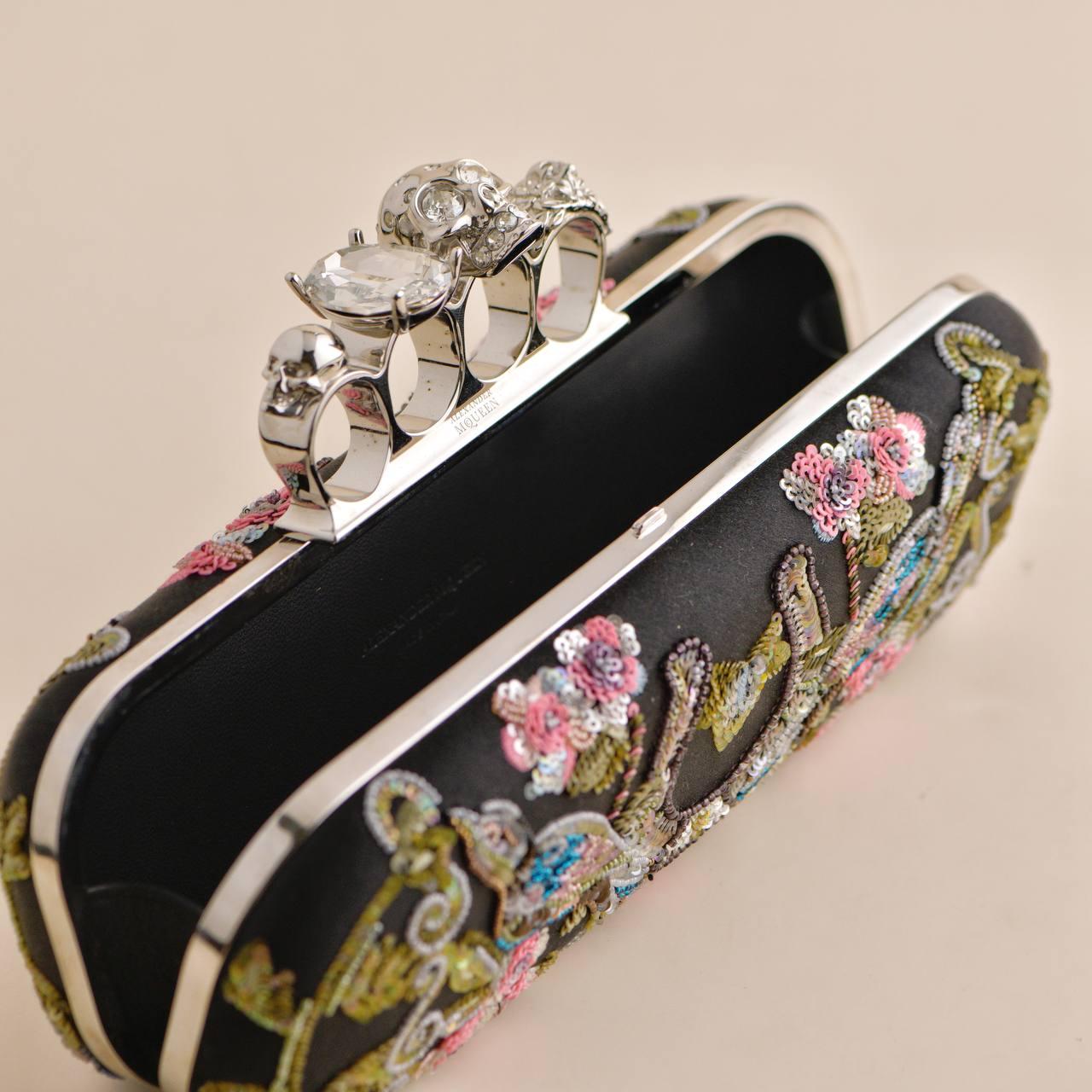 Alexander McQueen Floral-Embroidered Satin Skull Knuckle Clutch Bag For Sale 4