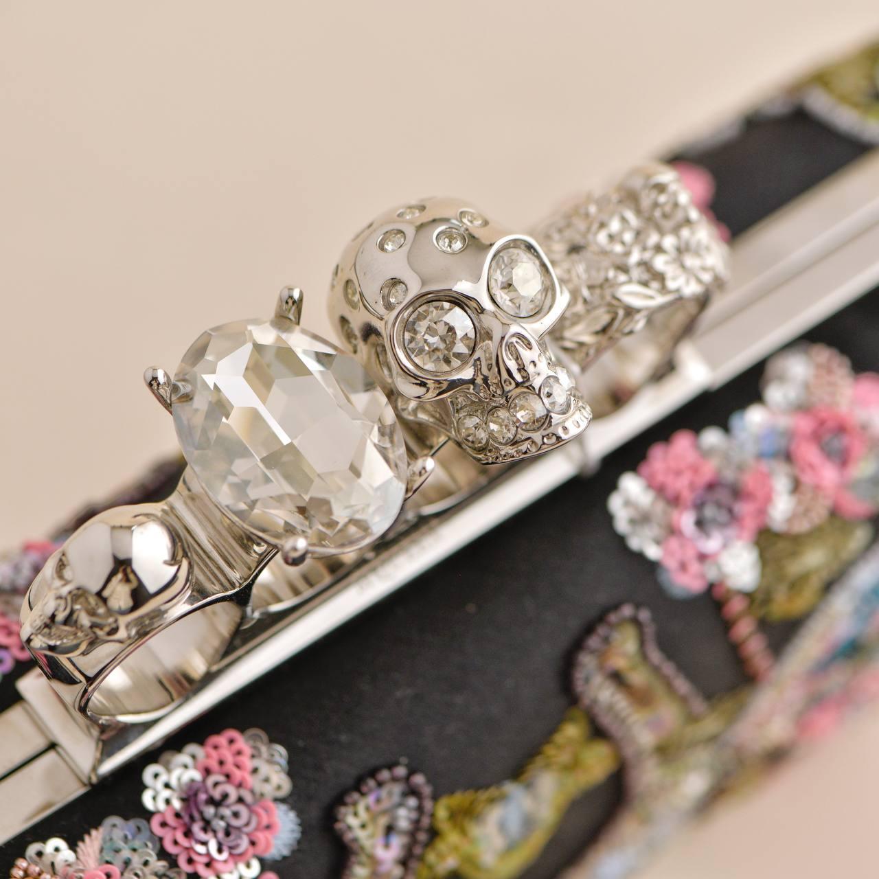 Alexander McQueen Floral-Embroidered Satin Skull Knuckle Clutch Bag For Sale 4