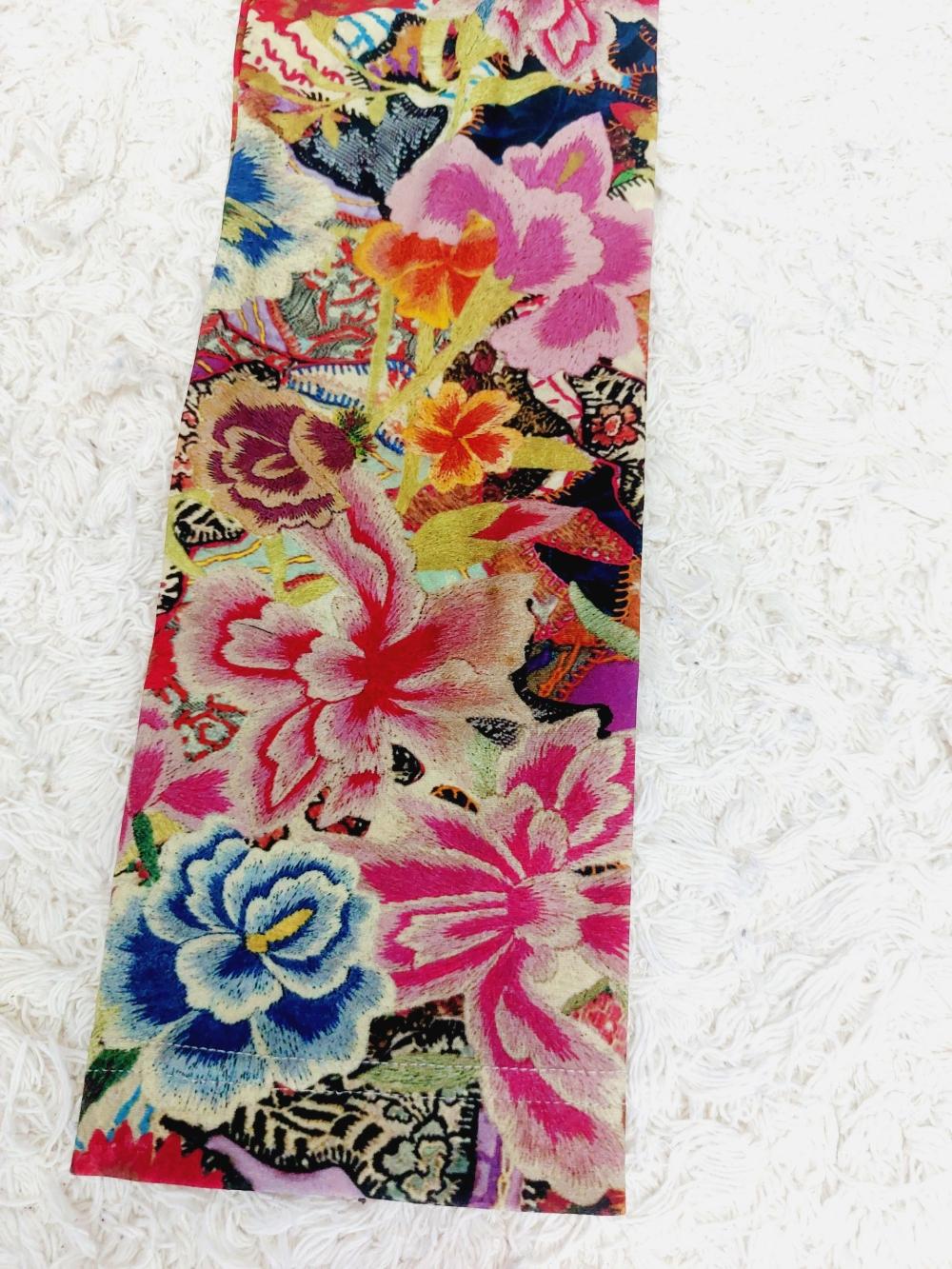 Alexander Mcqueen Floral Hippie Flower Paisley Print Skinny Leggings Pants In Excellent Condition In PARIS, FR