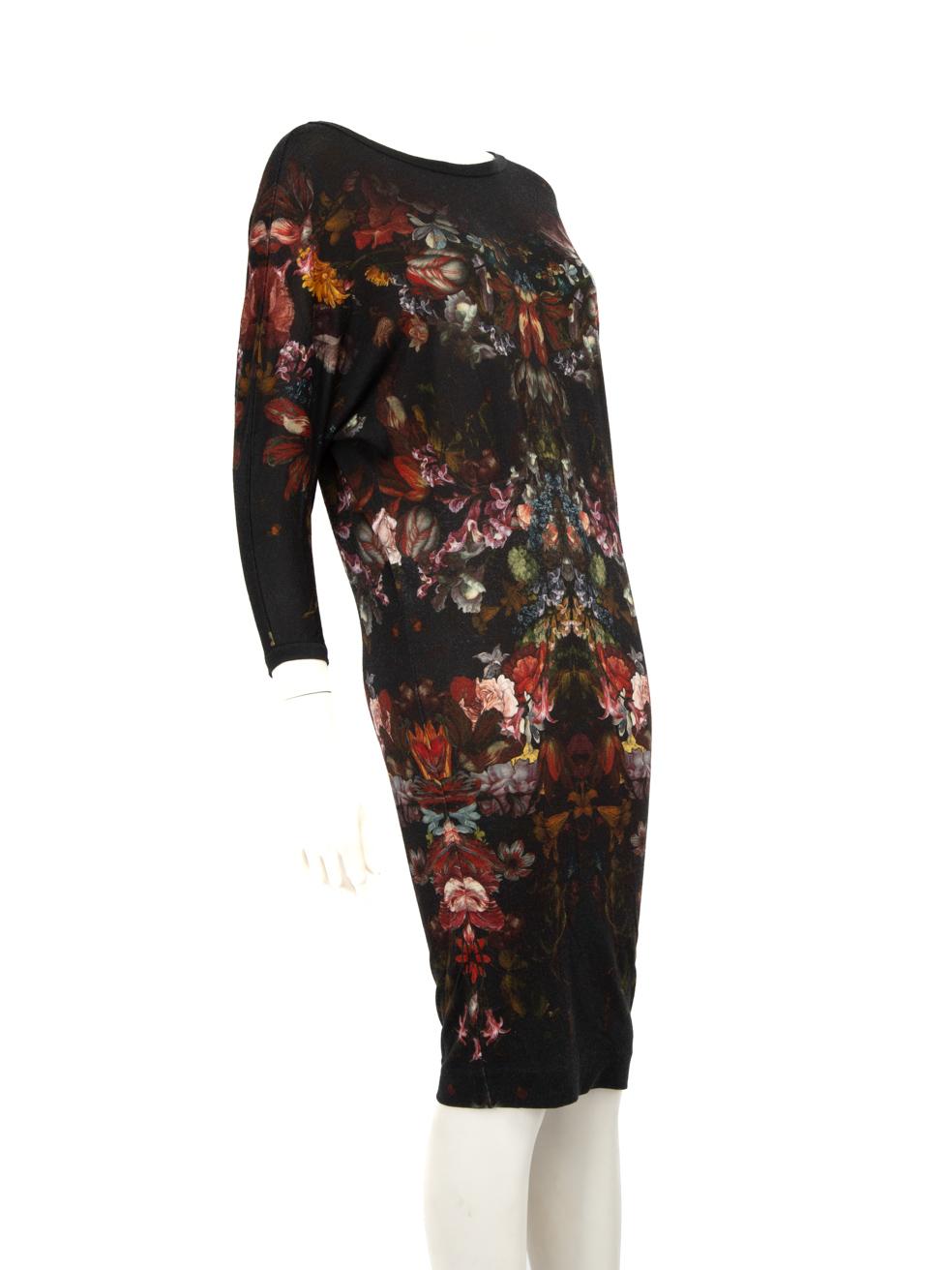 CONDITION is Very good. Minimal wear to the dress is evident, there is a mark on the front lining of this used Alexander McQueen designer resale item.
  
  
  
  Details
  
  
  Multicolour- black tone
  
  Wool
  
  Knit dress
  
  Floral print
  
