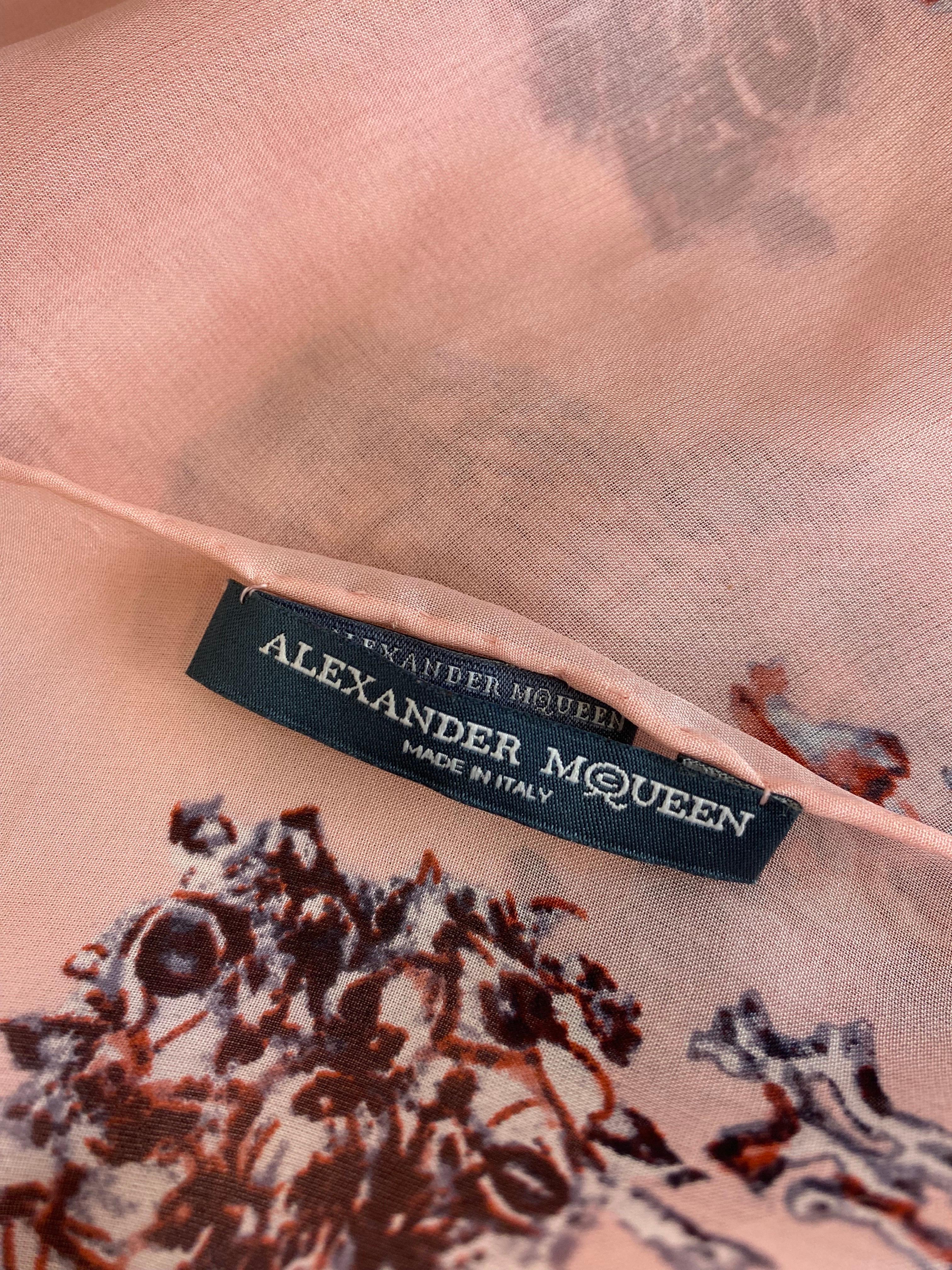 Alexander McQueen foulard In Excellent Condition For Sale In Carnate, IT