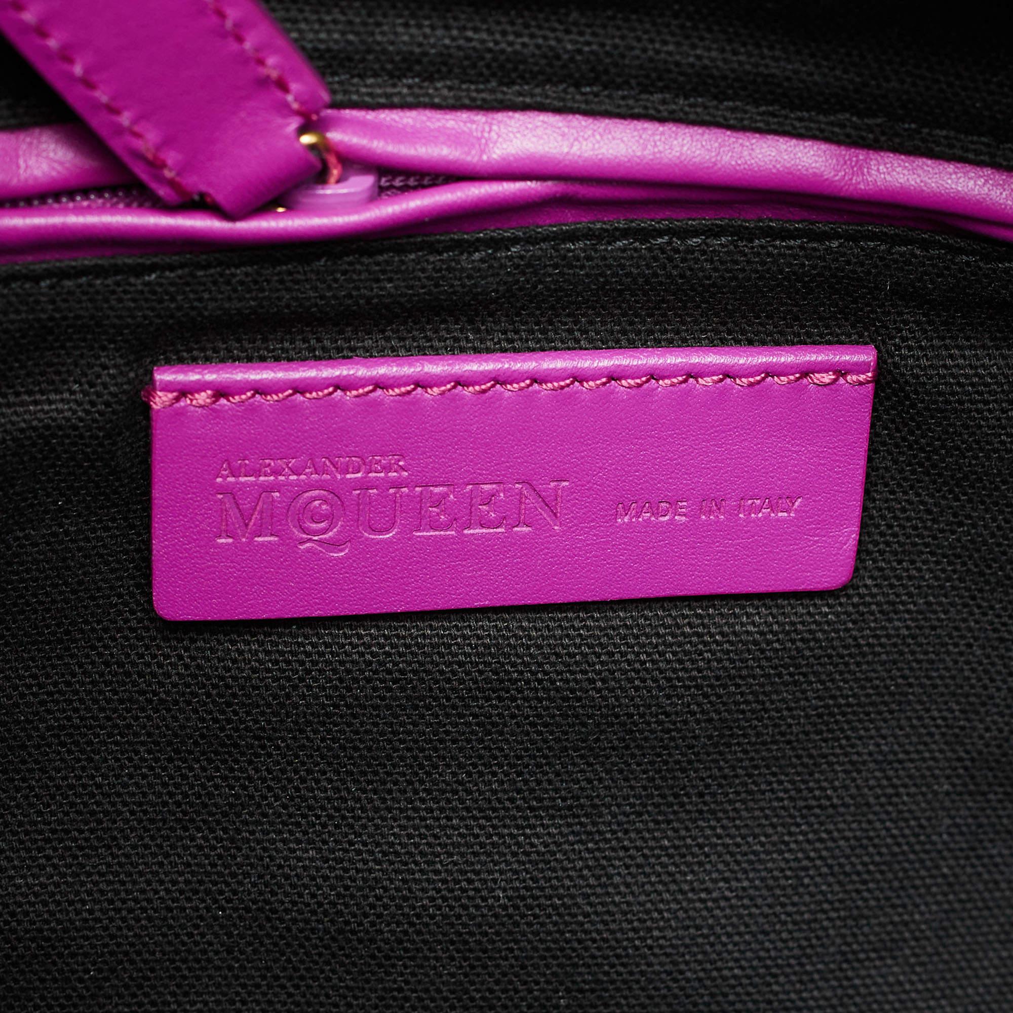 Alexander McQueen Fucshia Leather Skull Padlock Fold Over Clutch For Sale 6
