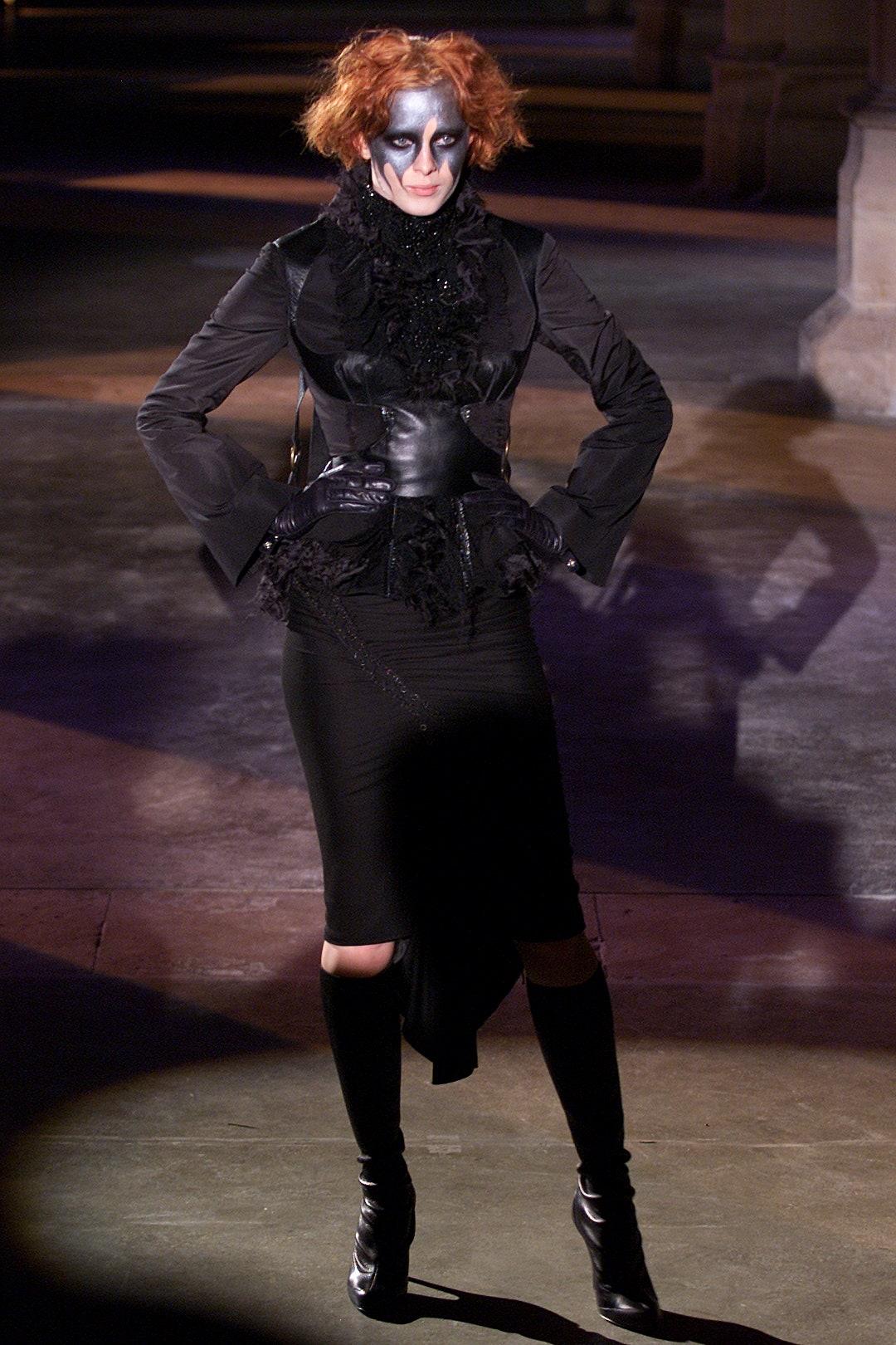ALEXANDER MCQUEEN FW 02 Jupe iconique de la collection 