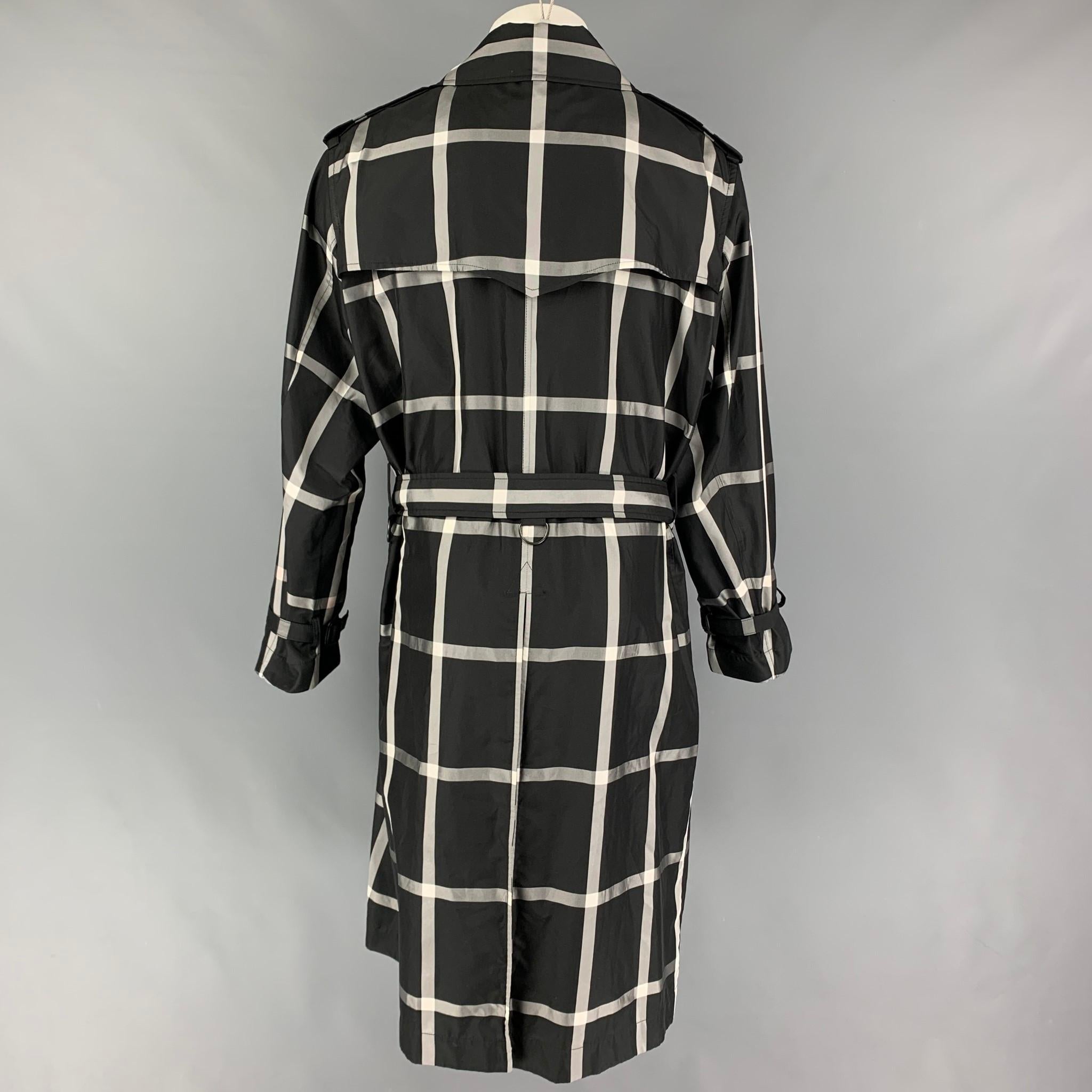 ALEXANDER McQUEEN FW 18 Size 38 Black White Window Pane Belted Trenchcoat In New Condition In San Francisco, CA