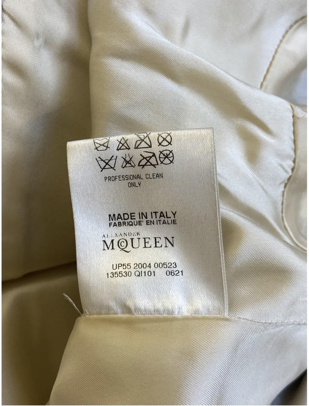 Alexander McQueen FW 2004 'PANTHEON AS LECUM' Cashmere Coat Size 44 For Sale 1