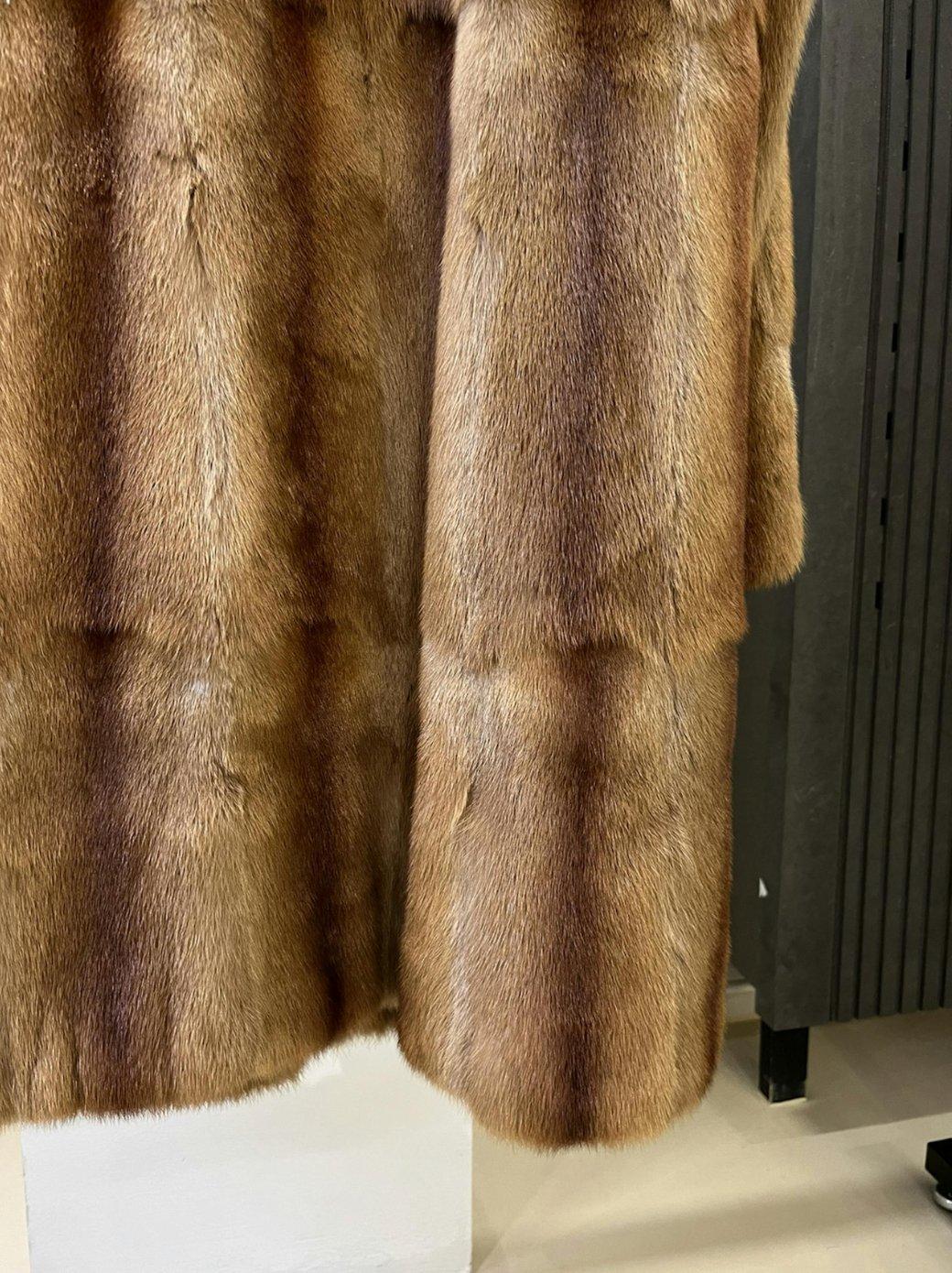 Alexander McQueen F/W 2005 Fur Shawl Coat For Sale 13