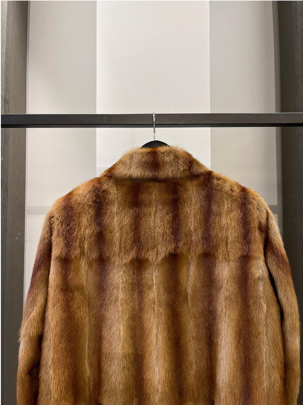 Alexander McQueen F/W 2005 Fur Shawl Coat In Excellent Condition For Sale In LISSE, NL