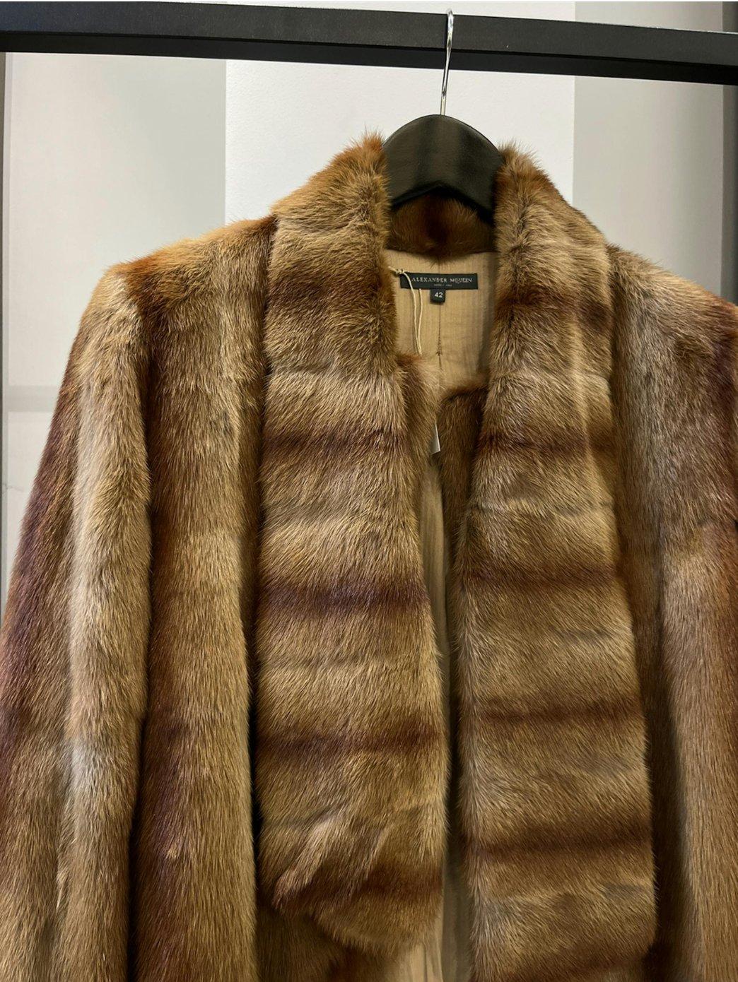 Alexander McQueen F/W 2005 Fur Shawl Coat For Sale 2