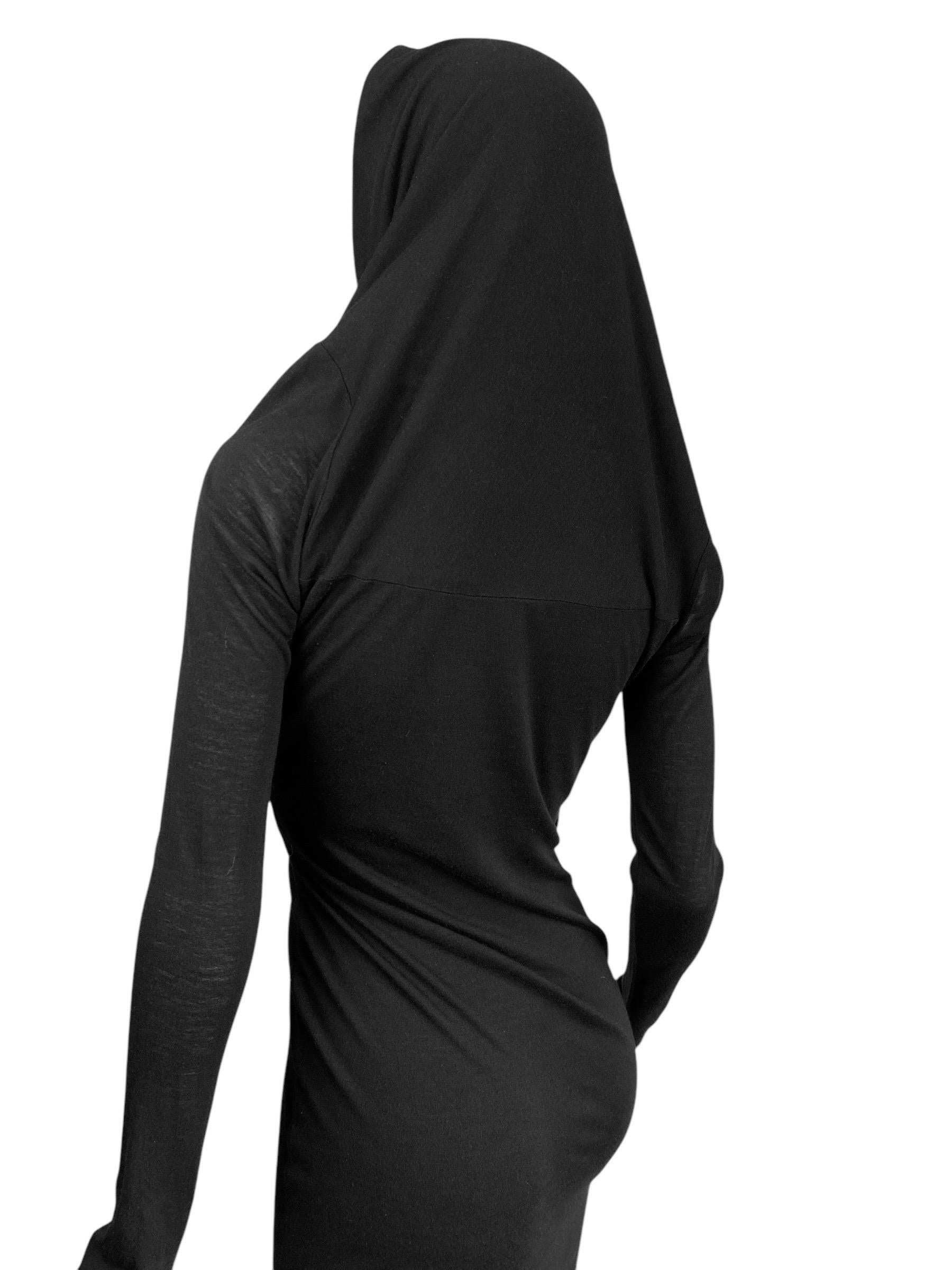 ALEXANDER MCQUEEN fw2008 «THE GIRL WHO LIVED IN A TREE» BLACK HOODED DRESS 1
