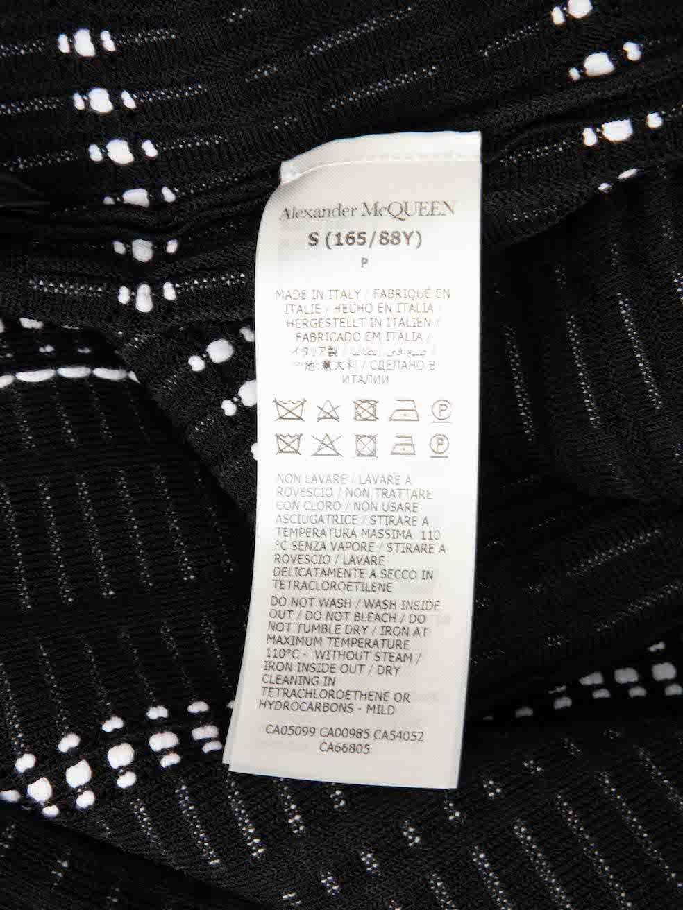Alexander McQueen FW23 Black Striped Off Shoulder Bodycon Mini Dress Size S For Sale 2