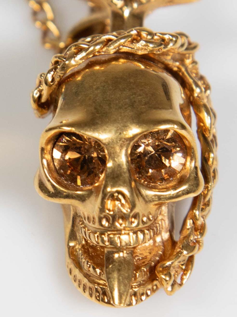 CONDITION is Very good. Minimal wear to necklace is evident. Minimal wear to pendant with light scratches to the metal on this used Alexander McQueen designer resale item.
 
Details
Gold
Metal
Necklace
Skull pendant
Embellished eyes
Slip on- no