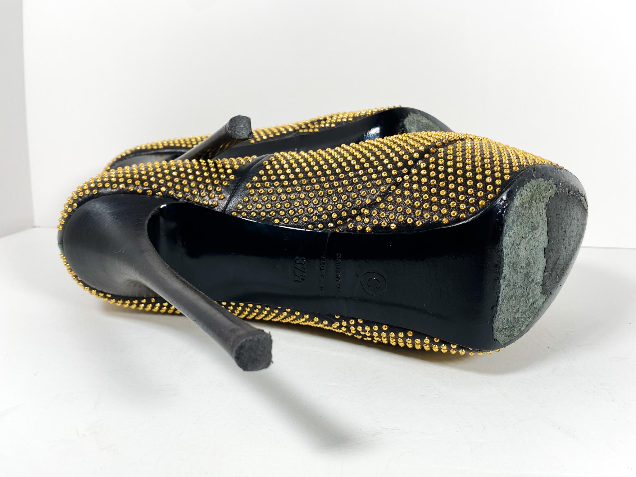 Alexander McQueen Gold Studded Leather Pumps For Sale 2