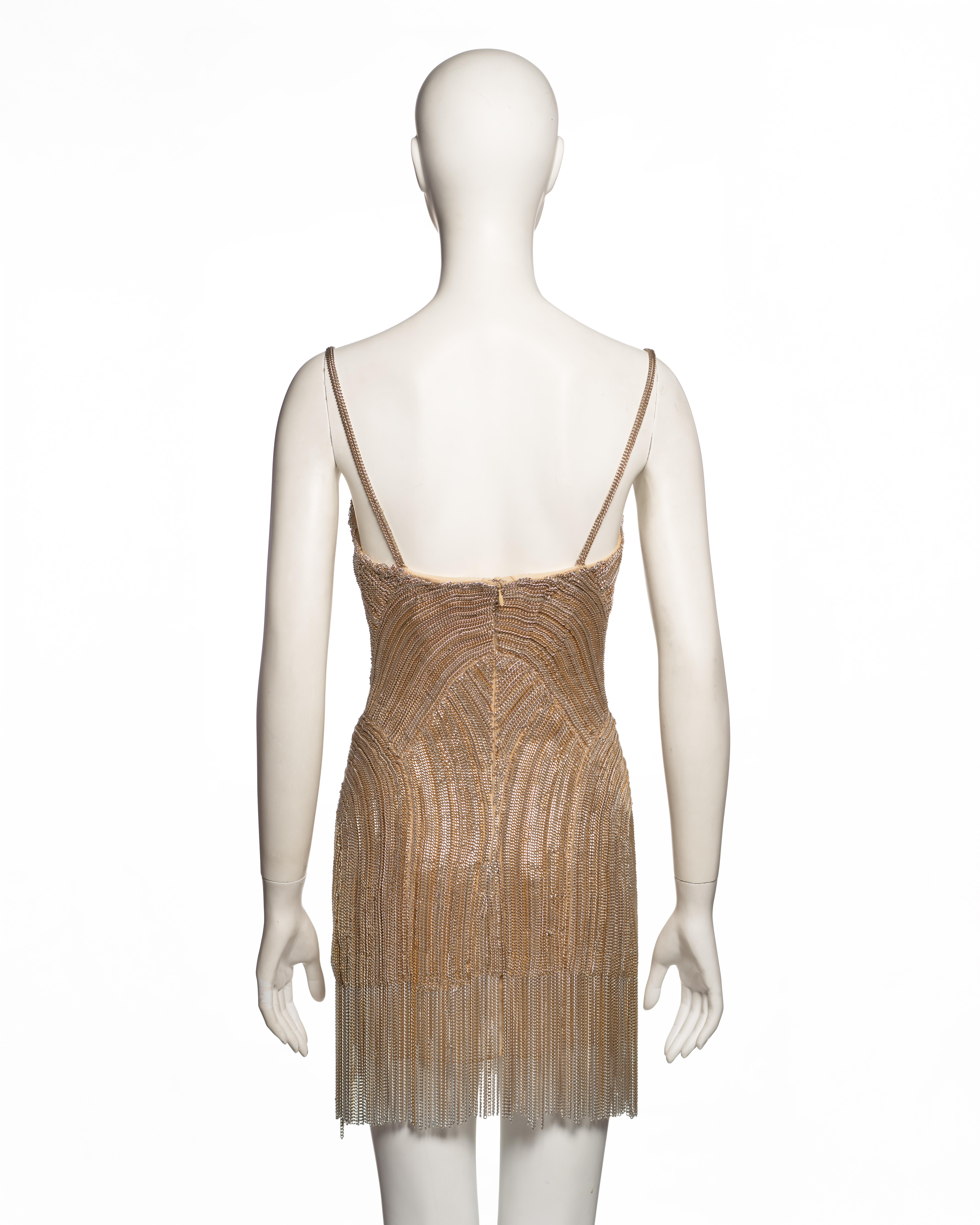 Mini abito con catena dorata di Alexander McQueen, SS 2006 in vendita 7
