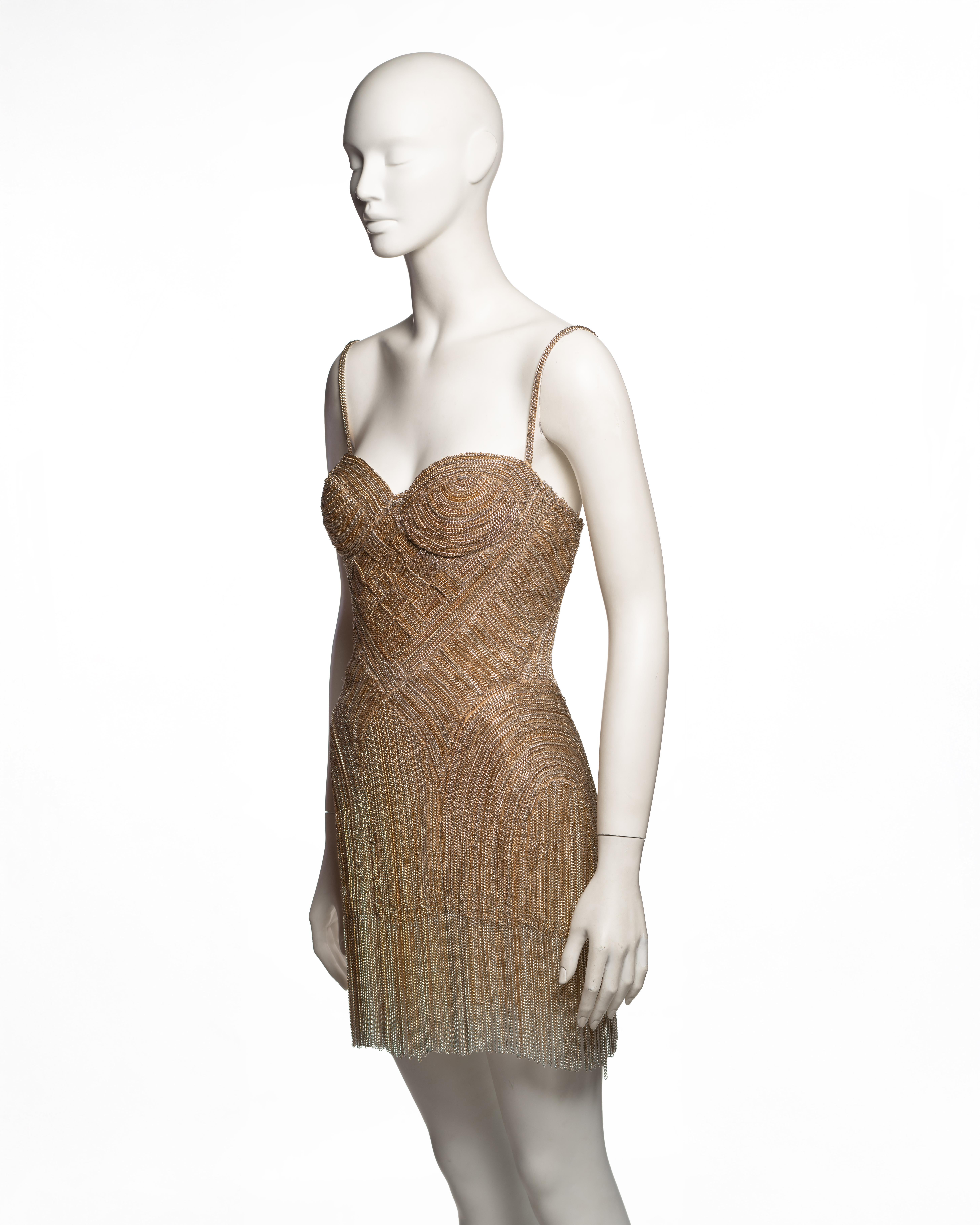 Mini abito con catena dorata di Alexander McQueen, SS 2006 in vendita 10